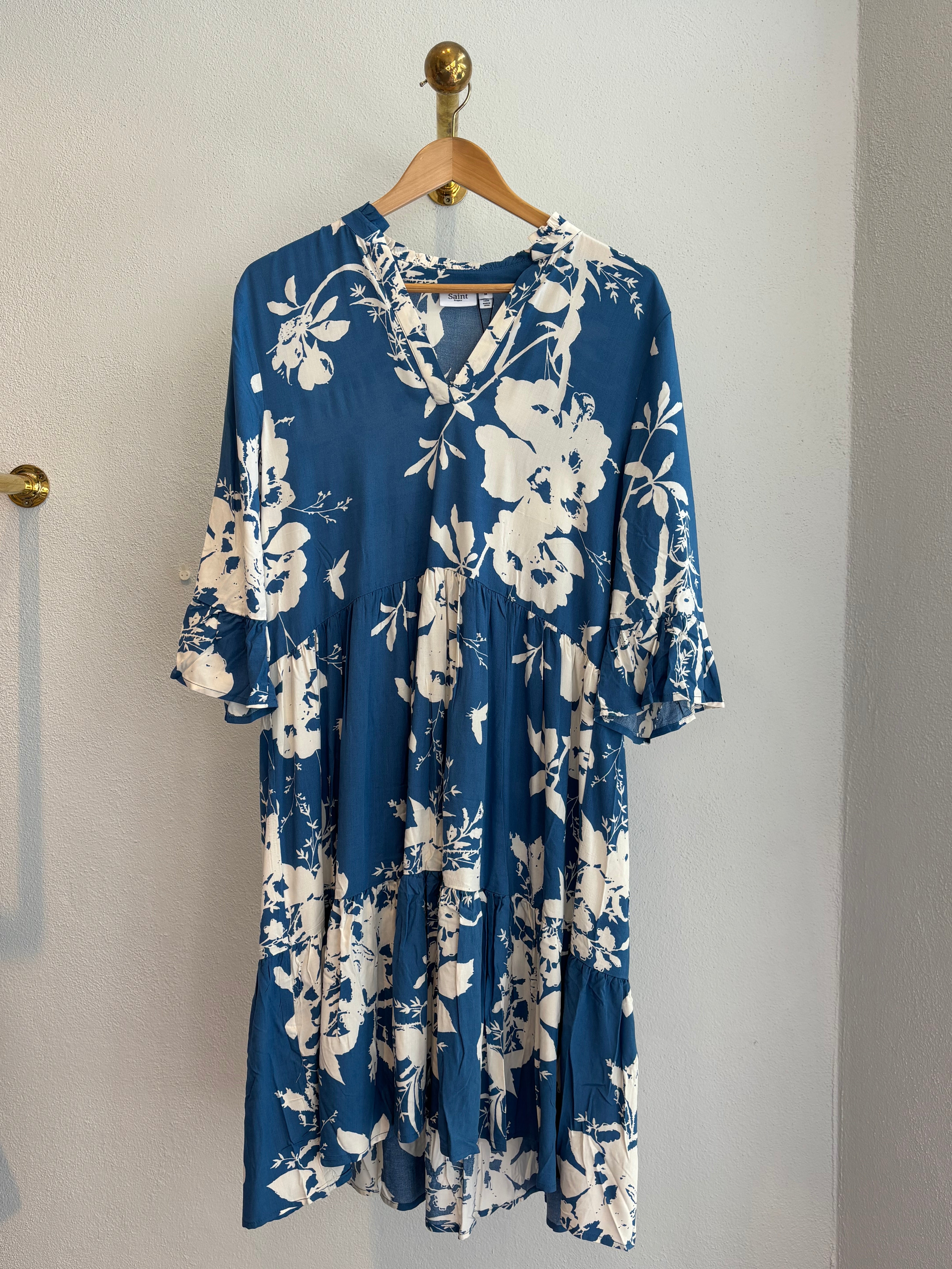 Eda Dress Vallarta Blue Flower Bouquet