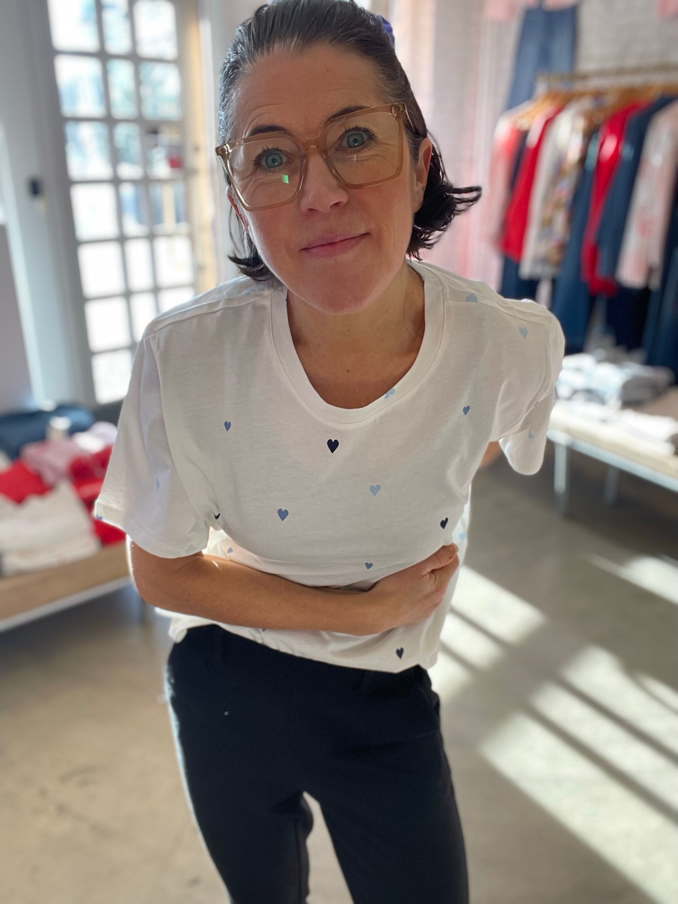 Johanna T-Shirt Ice Blue Multi Un Hearts - Ice blue Johanna tröja with scattered small heart prints, short sleeves, relaxed fit topp. - BECCASIN STORE