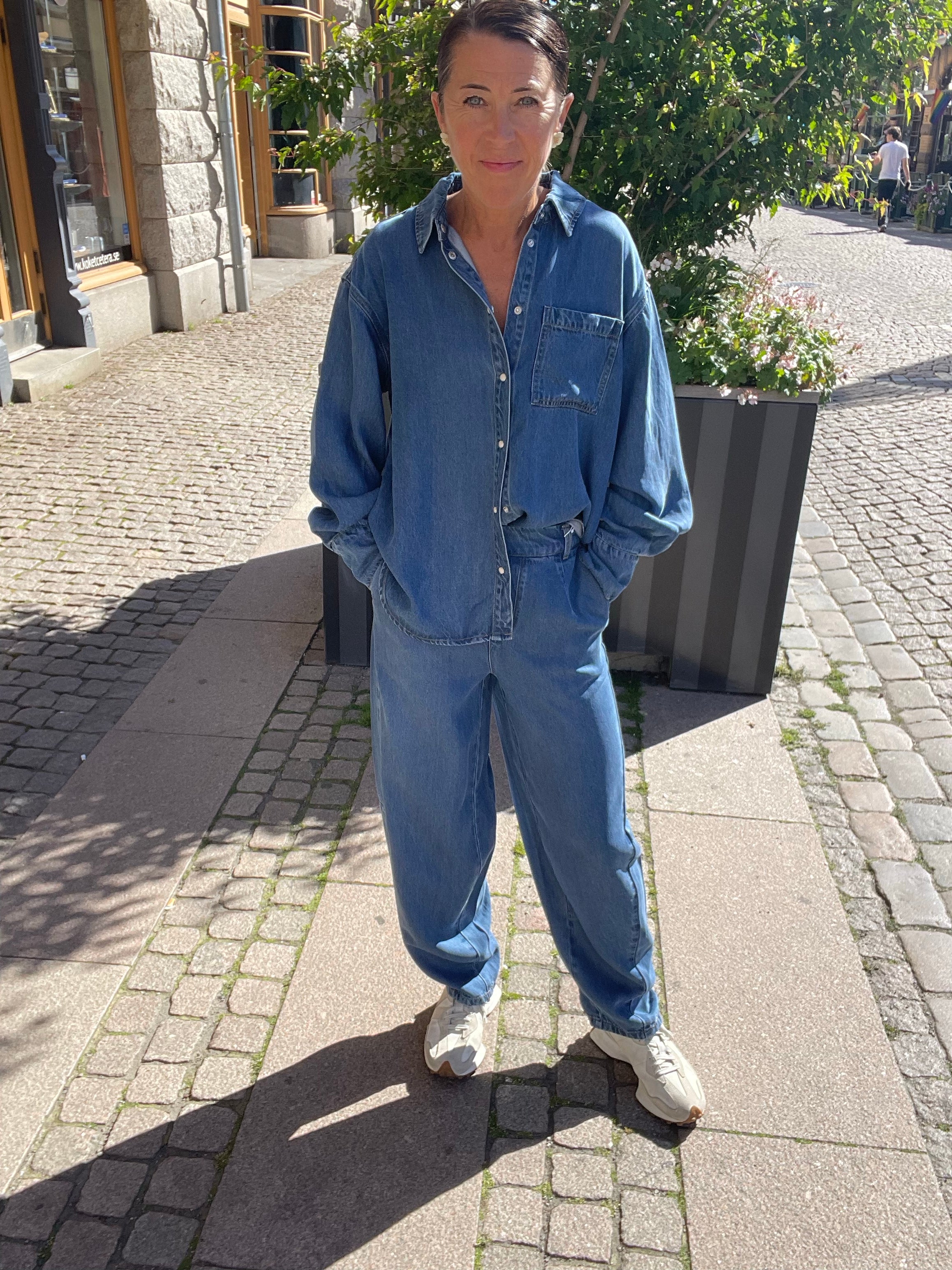 Objframe Ankel Barrel Pant Medium Blue Denim