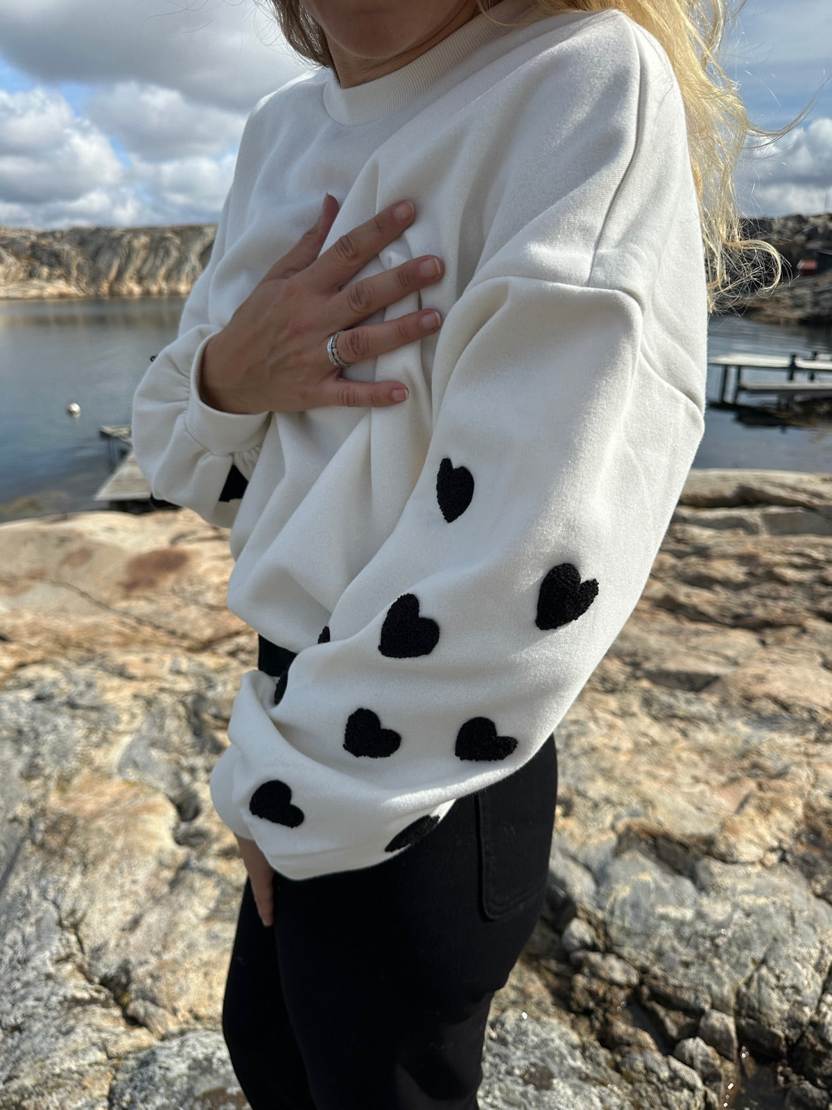 Onlmacy Long Sleeve O Neck Cloud Dancer W Black Hearts