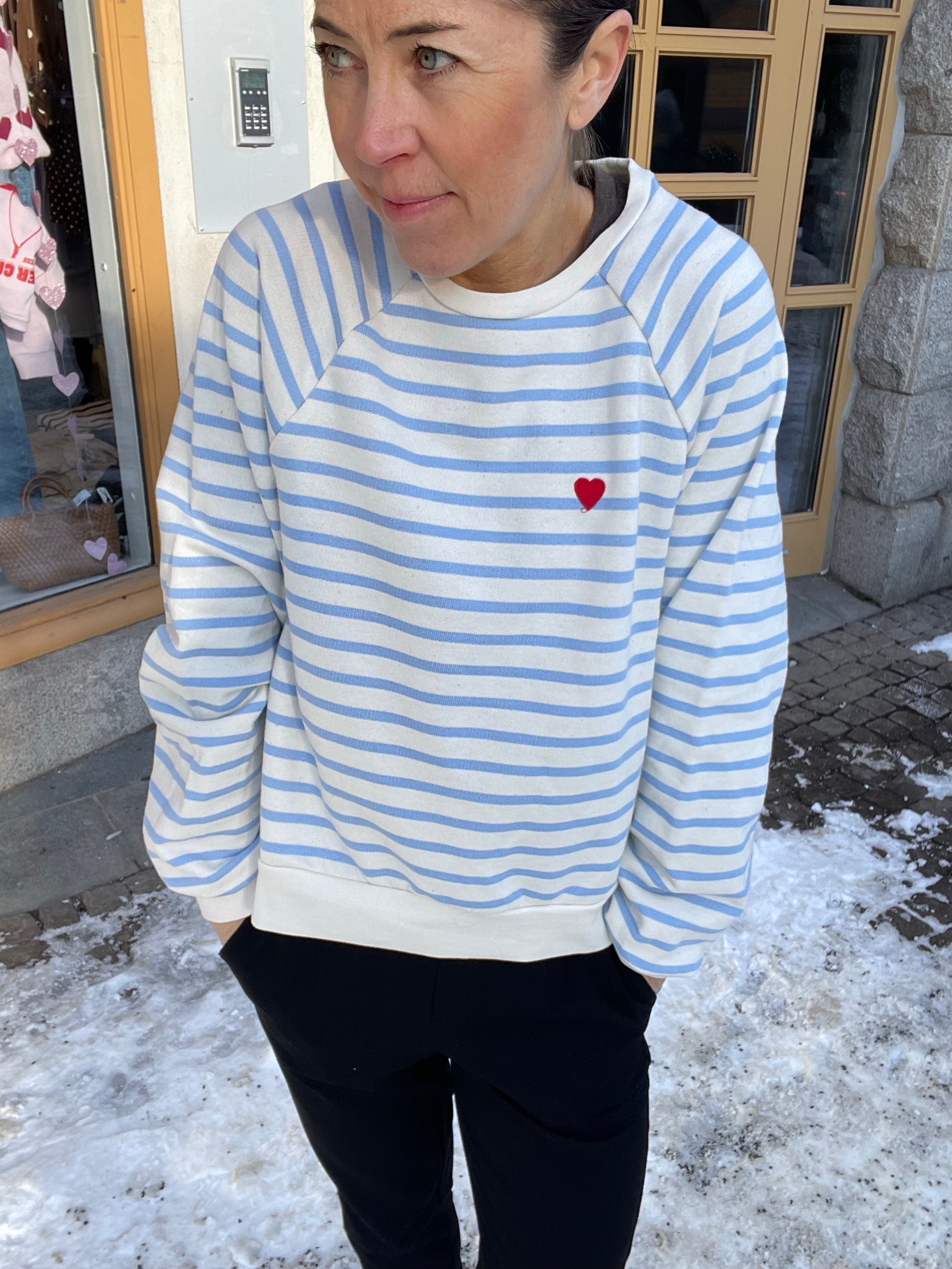 Pcgreta Long Sleeve Emb Ub Sweat Cloud Dancer Hydrangea Heart Emb