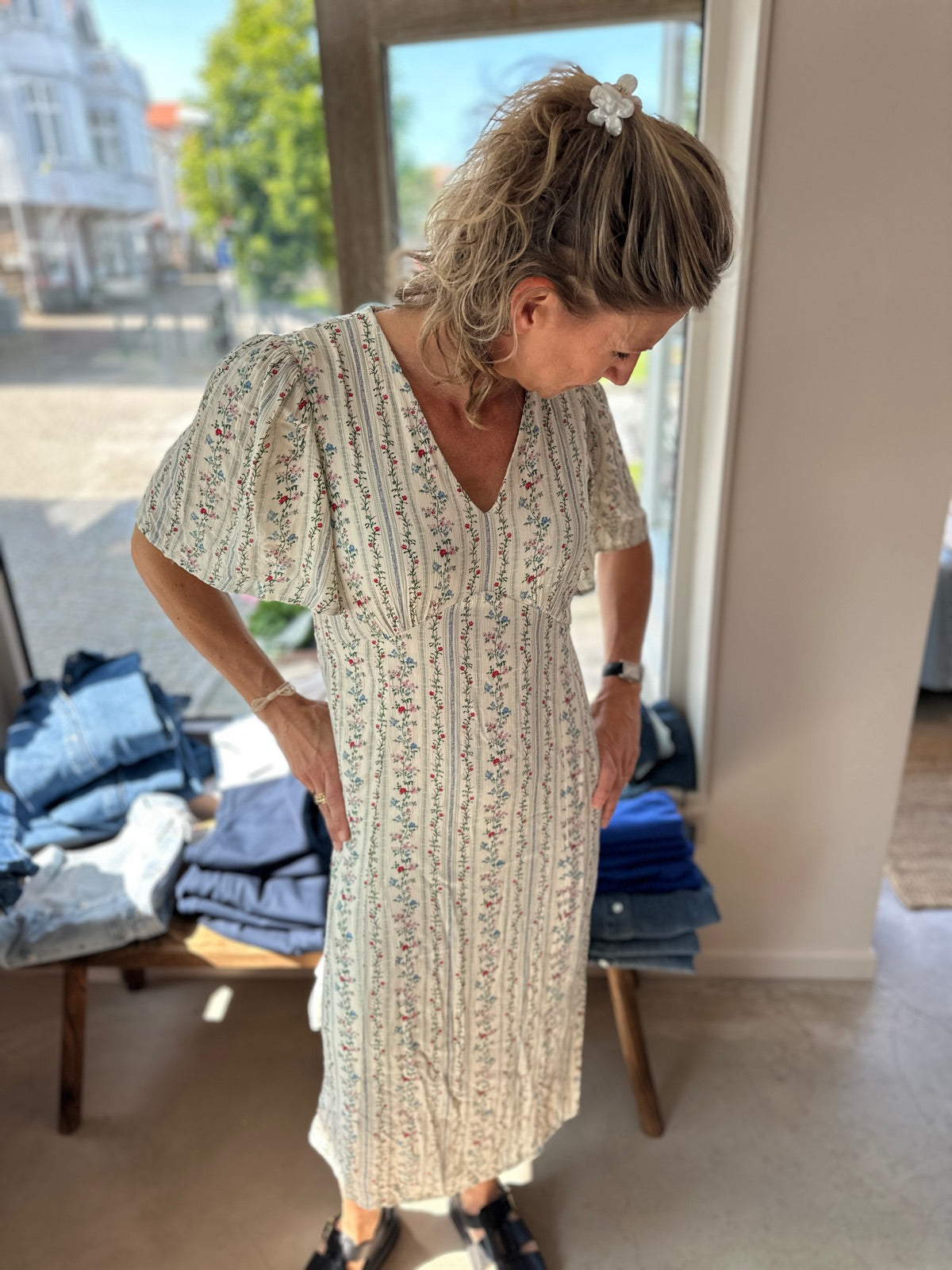 Pctaitlyn Short Sleeve V Neck Midi Dress Birch Striped Flower