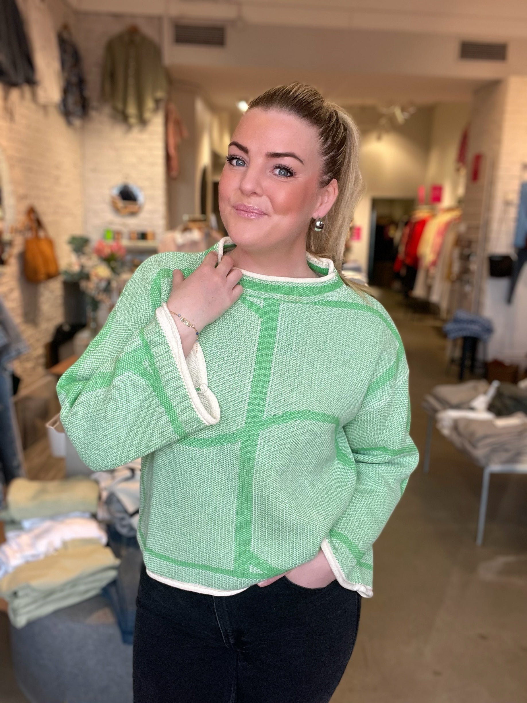 Slrava Mono Pullover Vibrant Green
