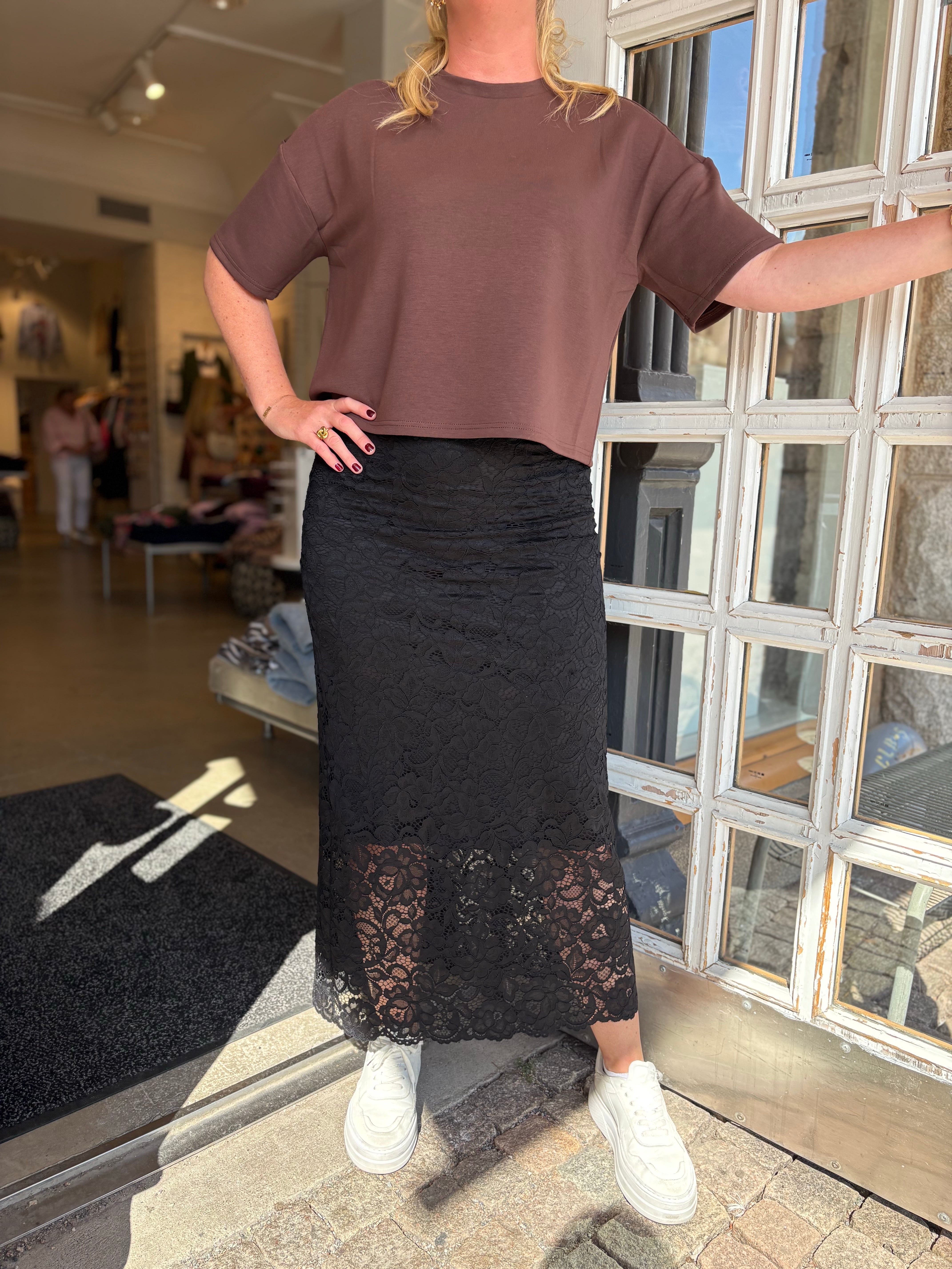 Yaslacey Hw Long Lace Skirt Black