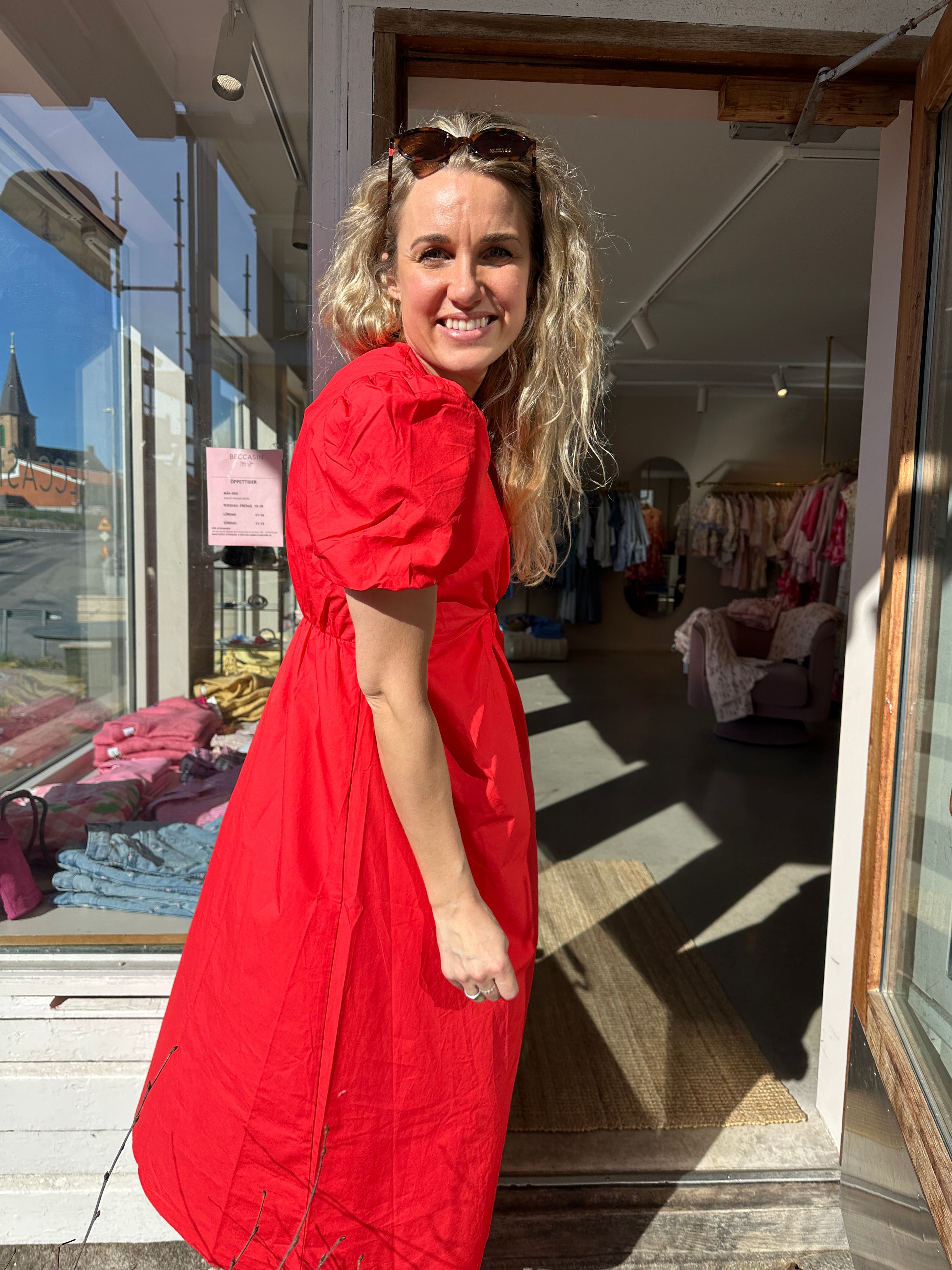 Yasstray Midi Dress Red