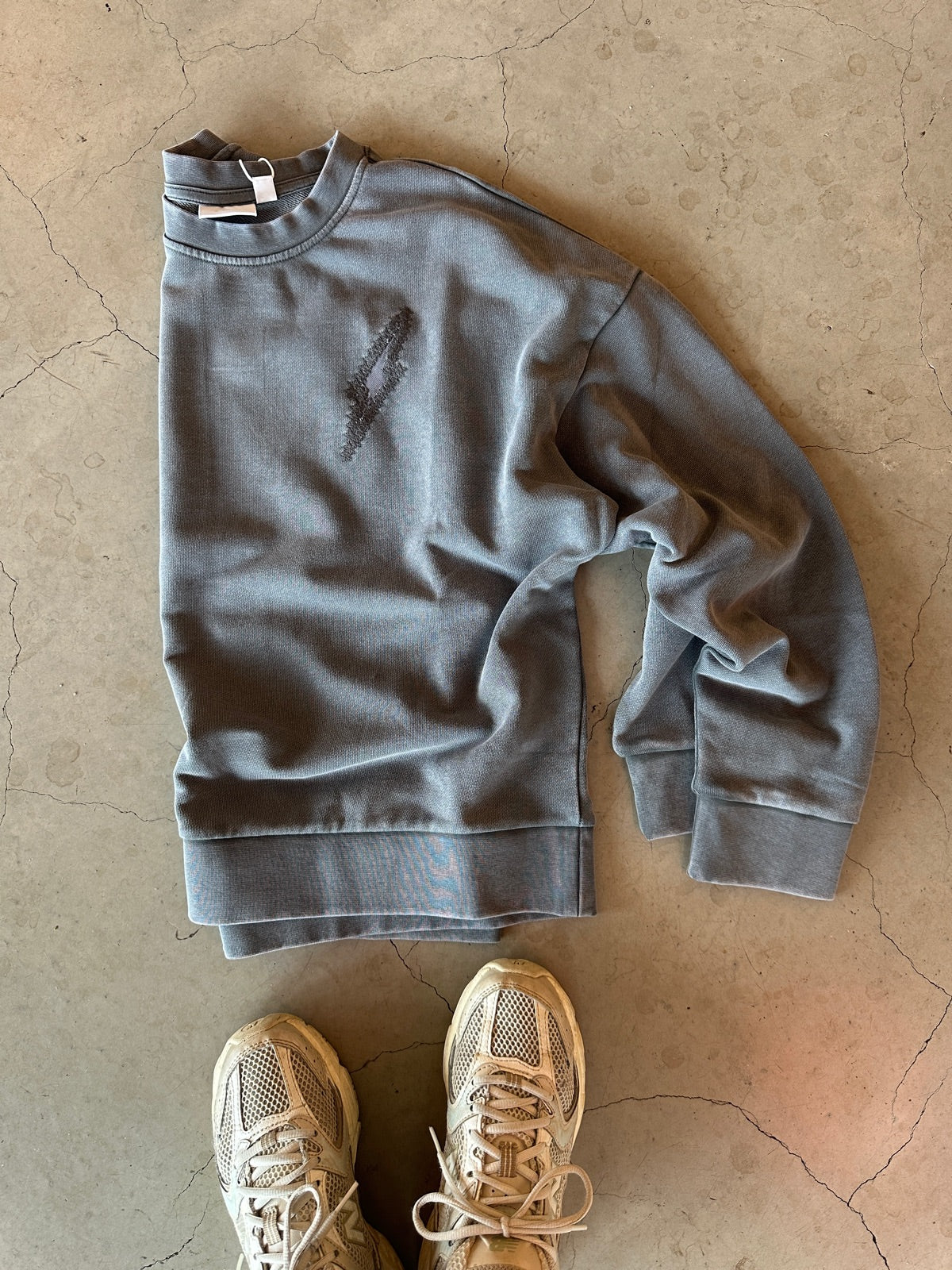 Vigley O Neck Long Sleeve Lightening Sweatshirt Poppy Seed Washed