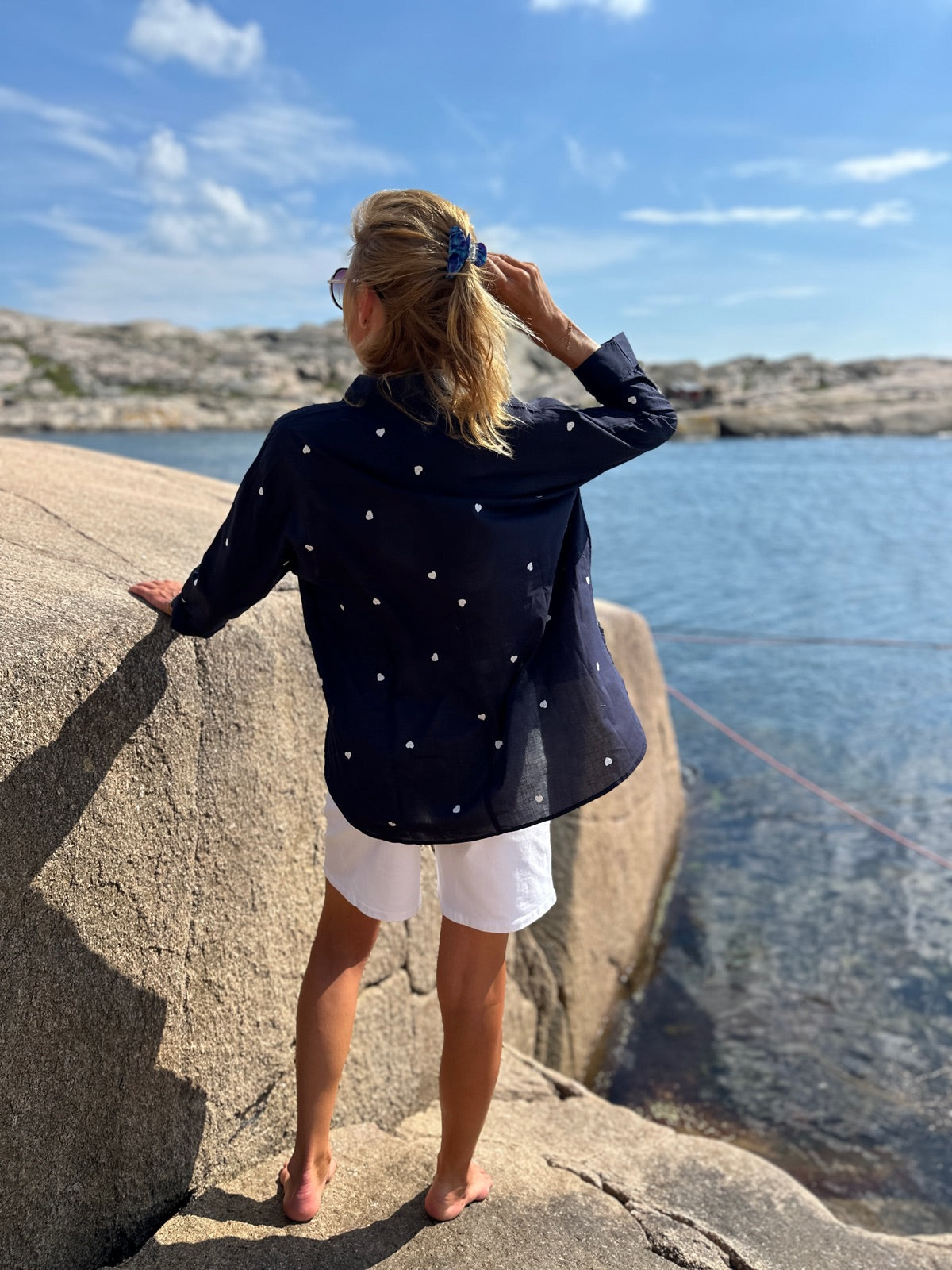 Onlnew Lina Grace Long Sleeve Emb Shirt Night Sky W Cloud Dancer Emb Heart