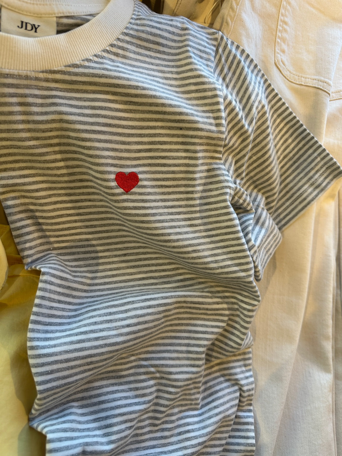 Jdypisa Short Sleeve Print Top Cloud Dancer Lgm Yd Stripes And Bs Heart