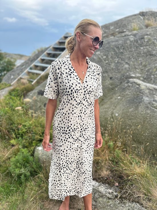 Jdytroya Life Midi Shirt Dress Dia Silver Lining  Black Distressed Dot