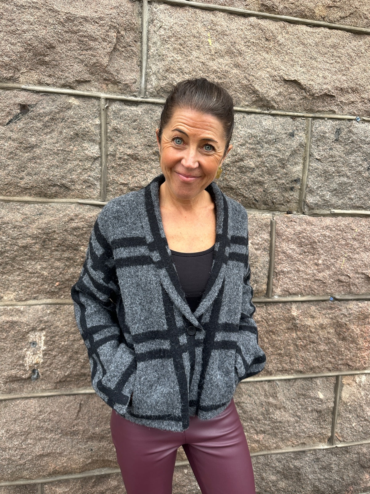 Jdylydia Long Sleeve V Neck Short Coatigan Dark Grey Melange Black Check