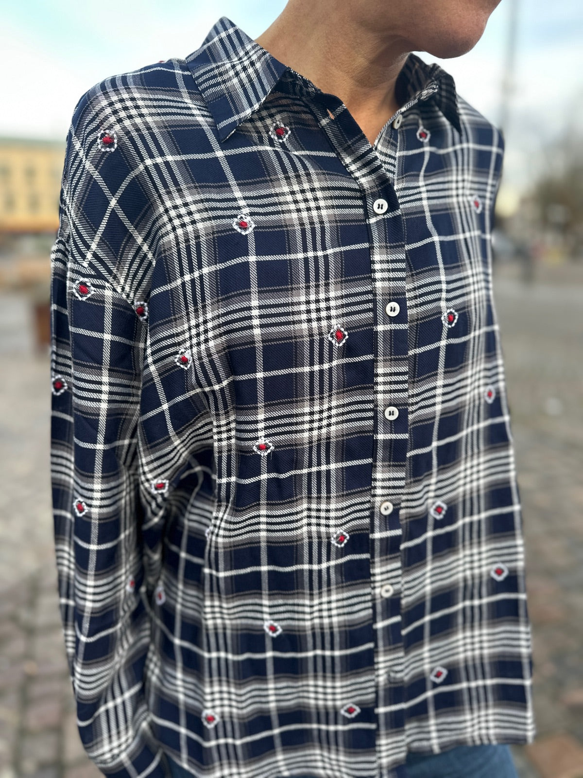 Onlgrace Lira Life Long Sleeve Emb Shirt Naval Academy Cloud Dancer