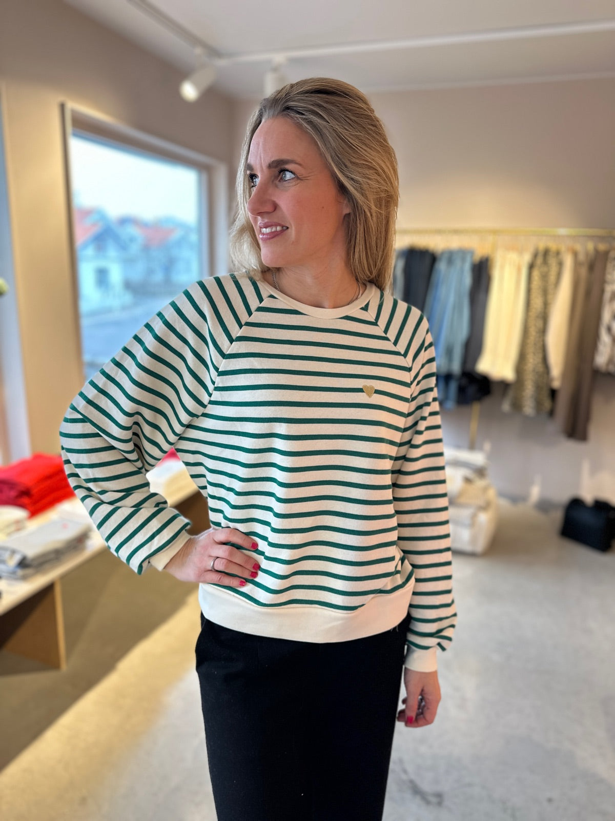 Pcgreta Long Sleeve Emb Sweat Cloud Dancer Pepper Green Gold Lurex Heart
