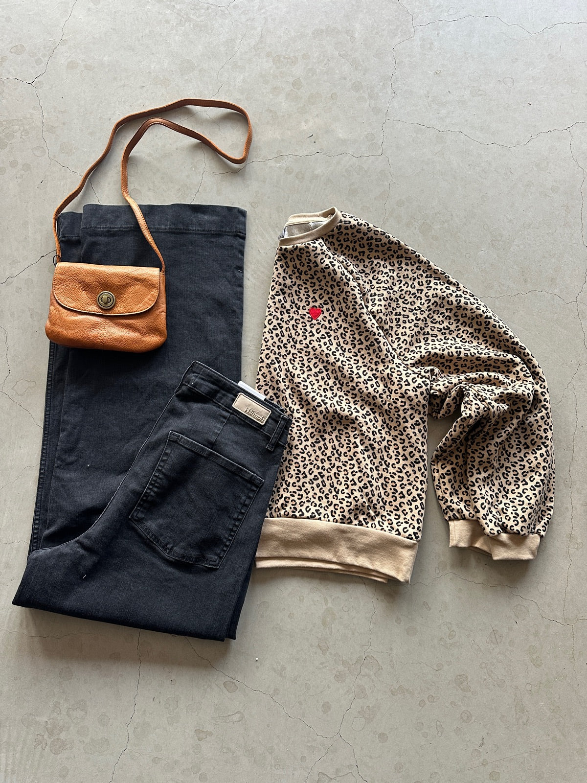 Pcgreta Long Sleeve Emb  Sweat Cloud Dancer Leopard  Red Heart Emb