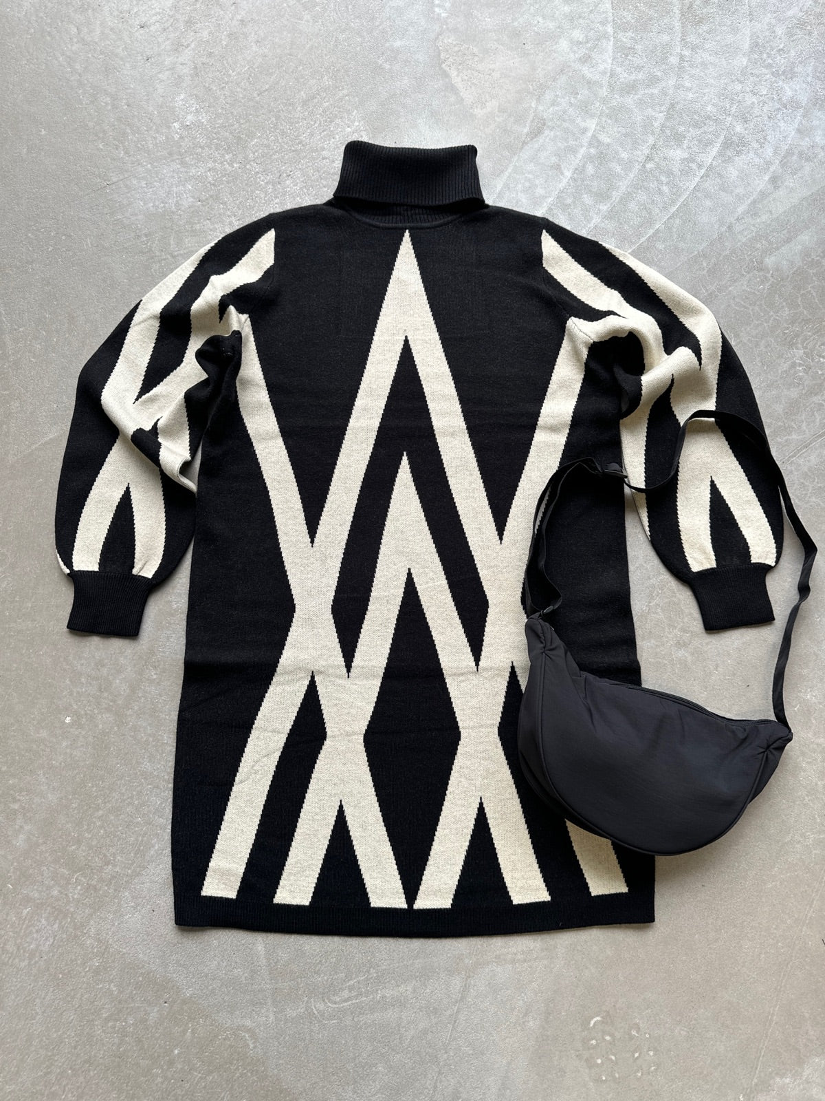 Objray Long Sleeve Knit Rollneck Dress Black Sandshell Graphic