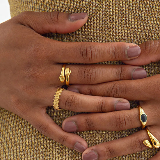 Kara - Hug Me Ring Stainless Steel