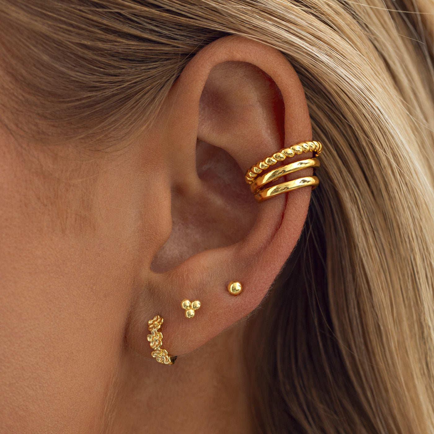 Agnes - 3 Balls Small Stud Earrings