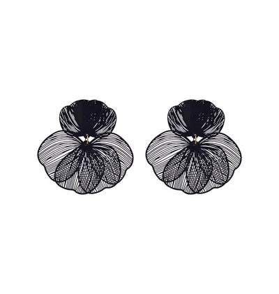 April Earrings Black - BECCASIN STORE - Black floral lace örhänge with layered petal design, delicate smycke for elegant wear.