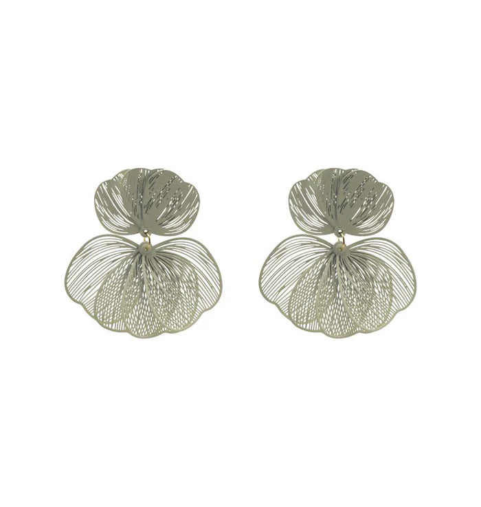 April Earrings Light Dirty Yellow - BECCASIN STORE - Delicate light dirty yellow örhänge with layered petal design, airy and elegant smycke.
