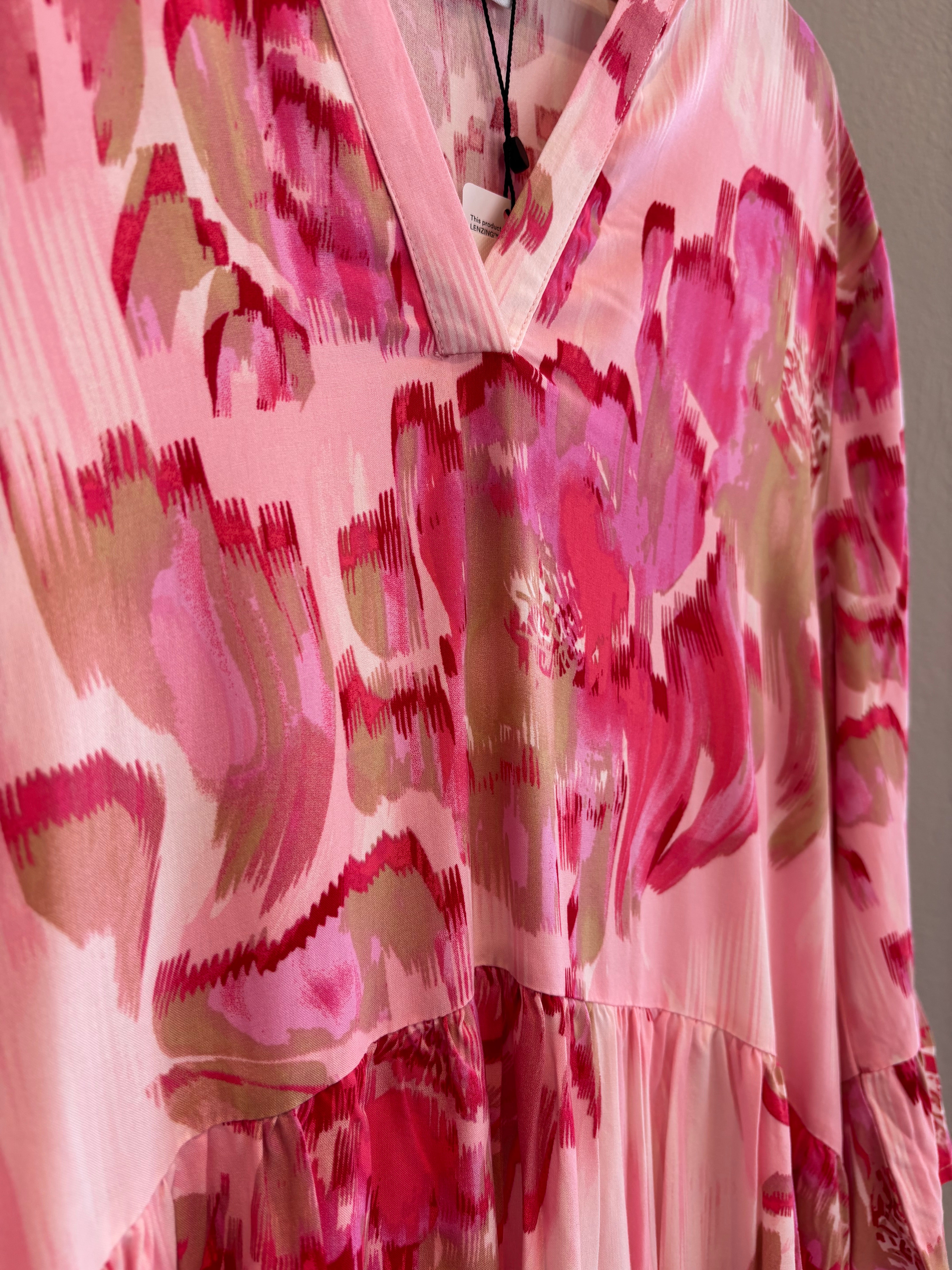 Eda Dress Poppy Shaded Flower