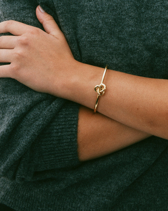 Infinity Knot Bangle Gold