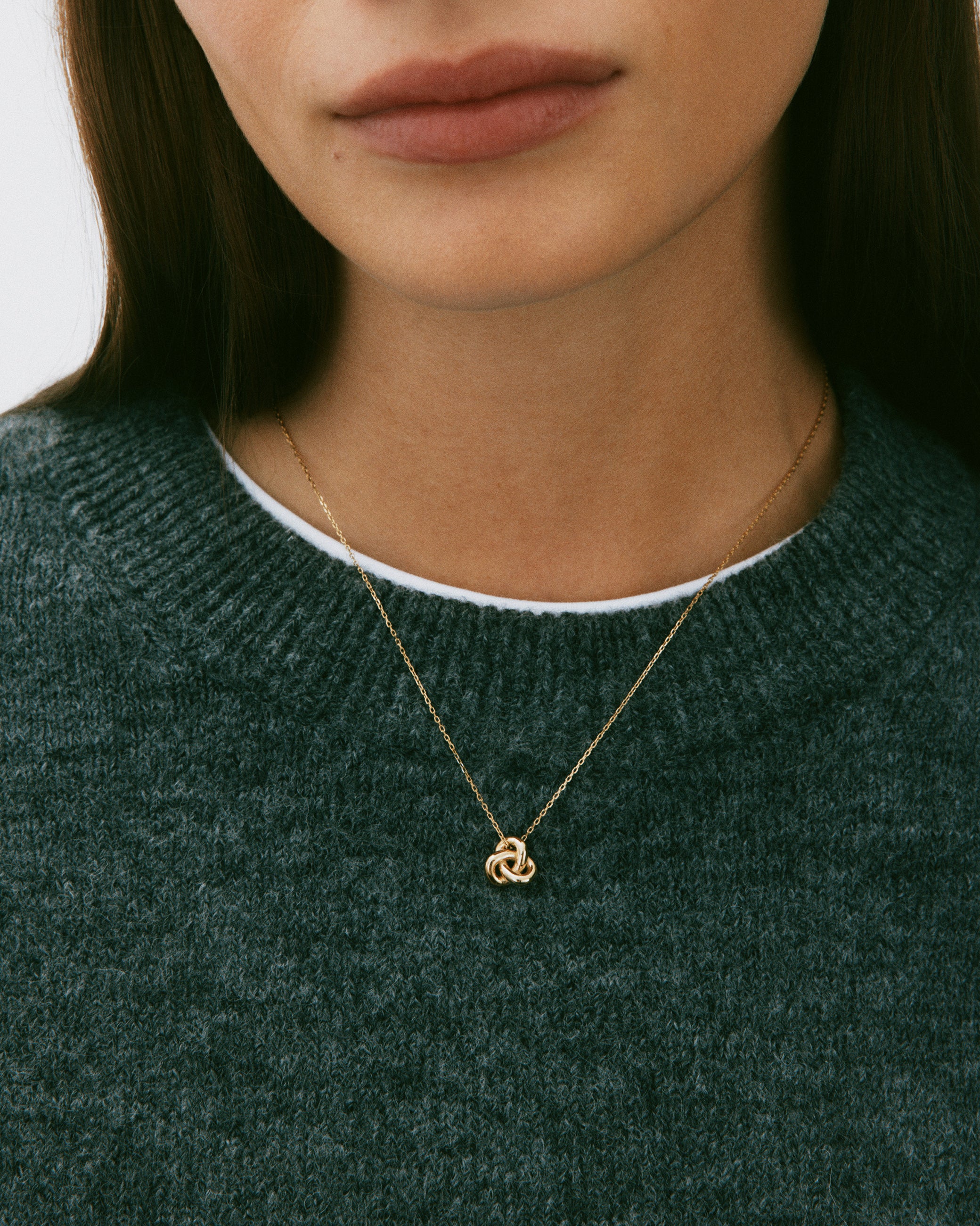 Infinity Knot Necklace S Gold