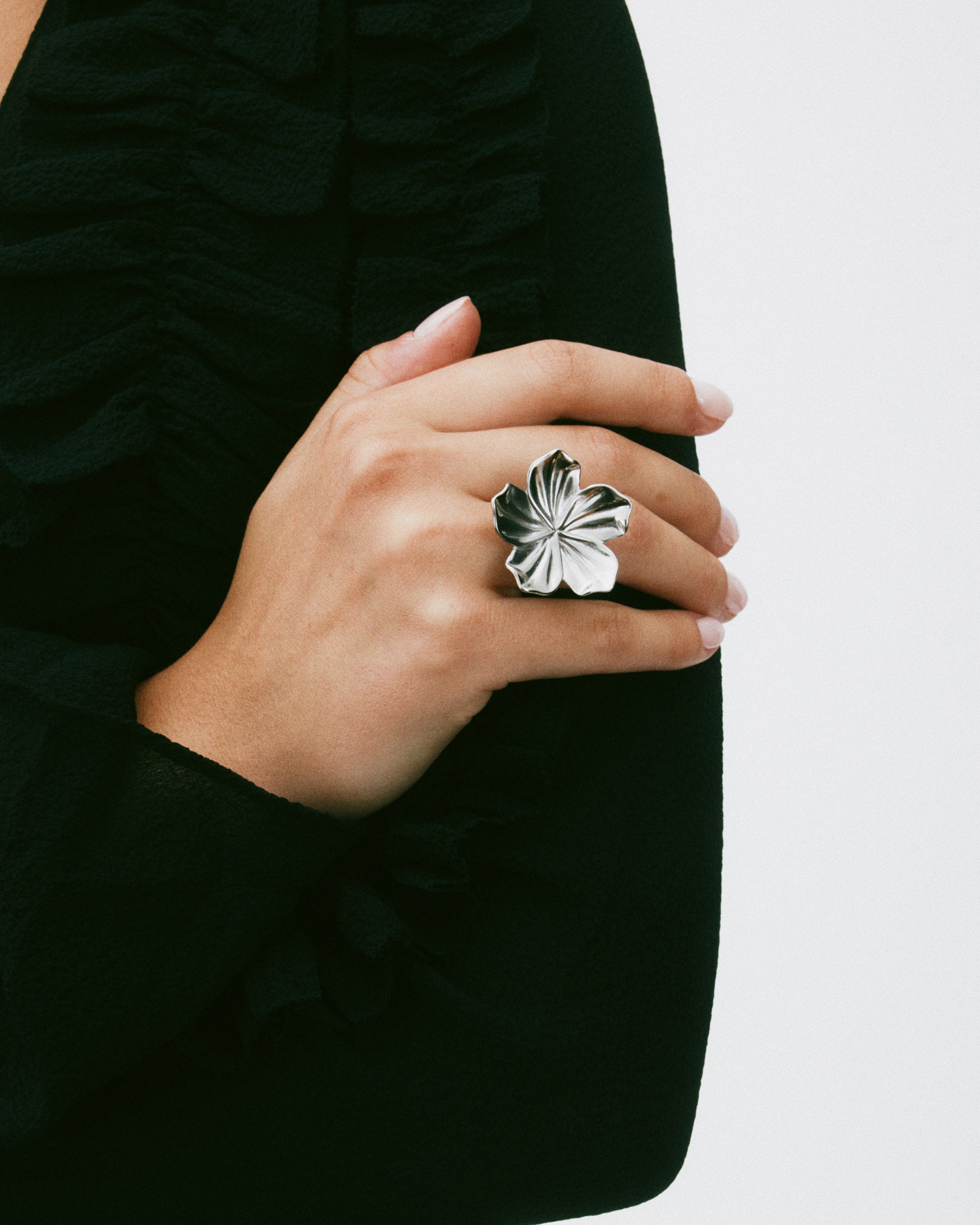 Jasmine Ring L Steel