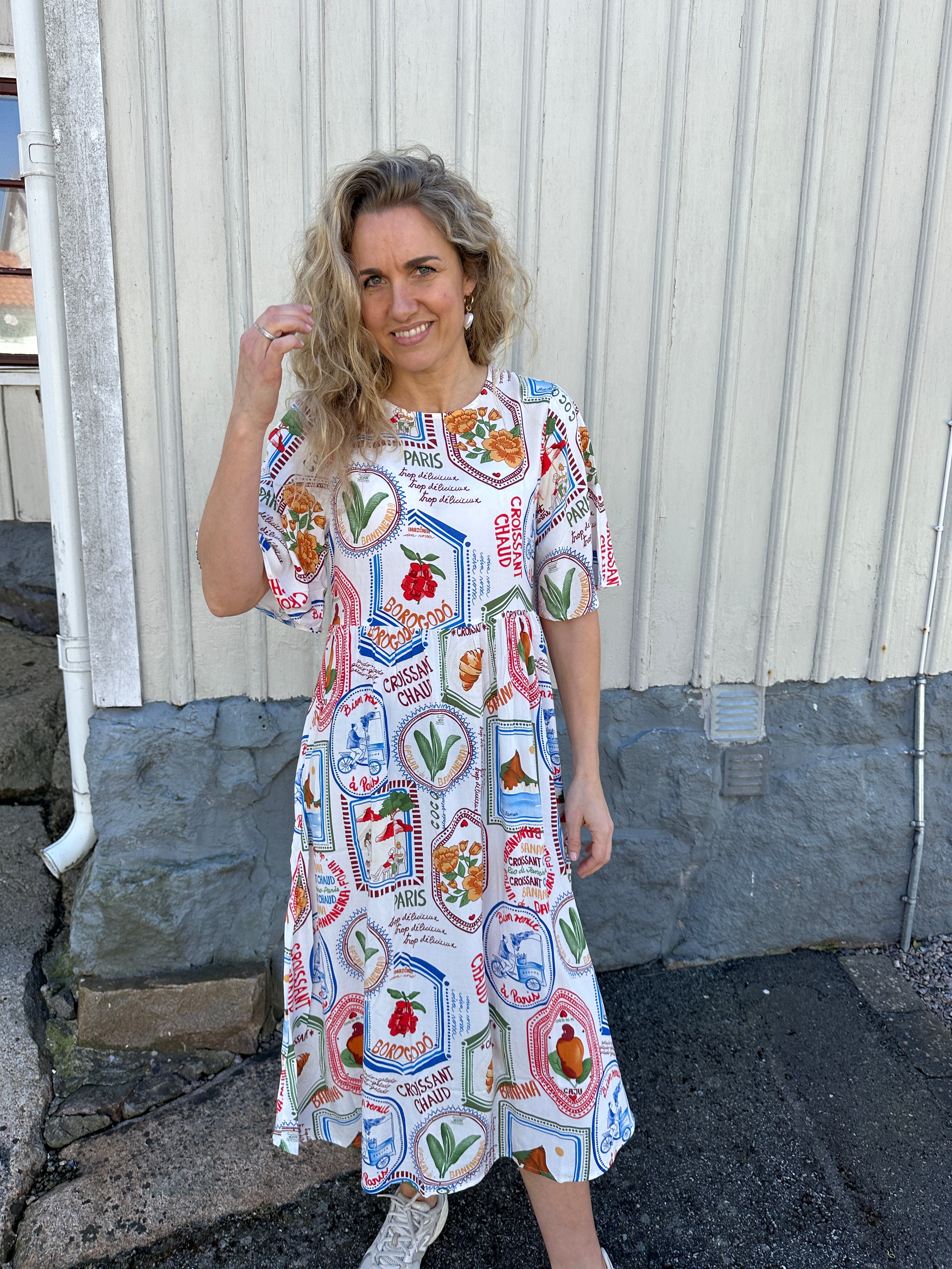 Jdysezen Dress Cloud Dancer Postcard