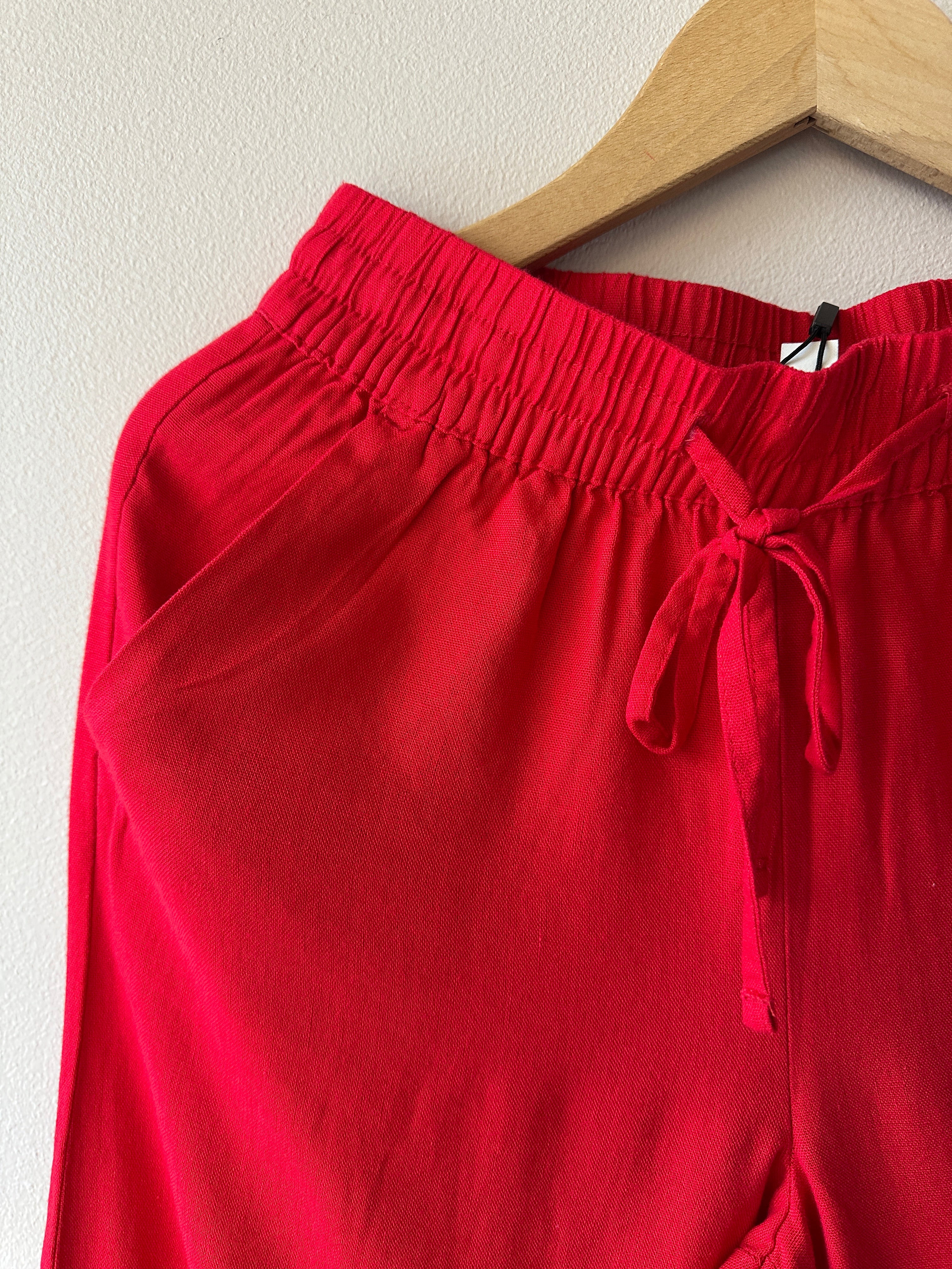 Röd byxa i linneblandning 