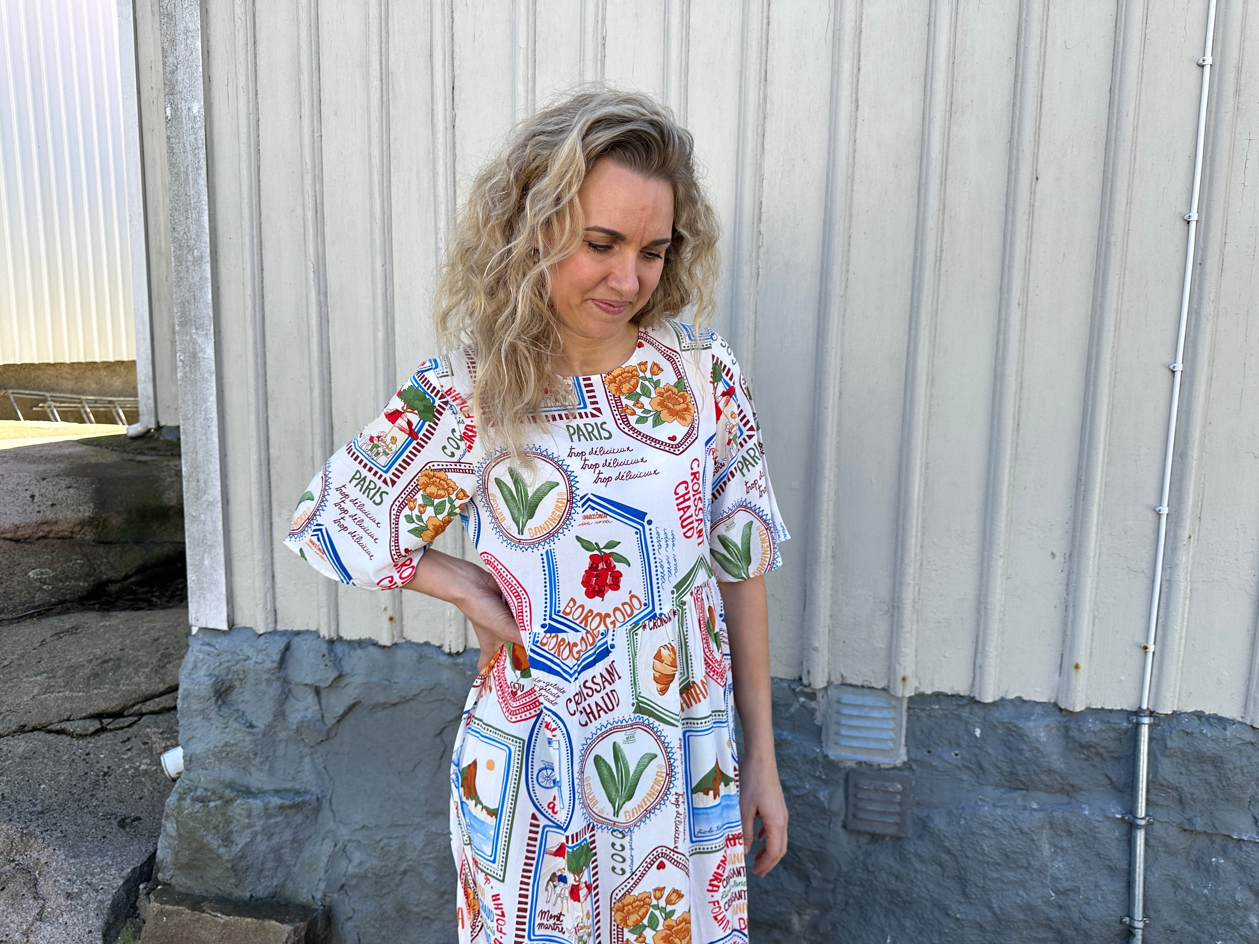 Jdysezen Dress Cloud Dancer Postcard