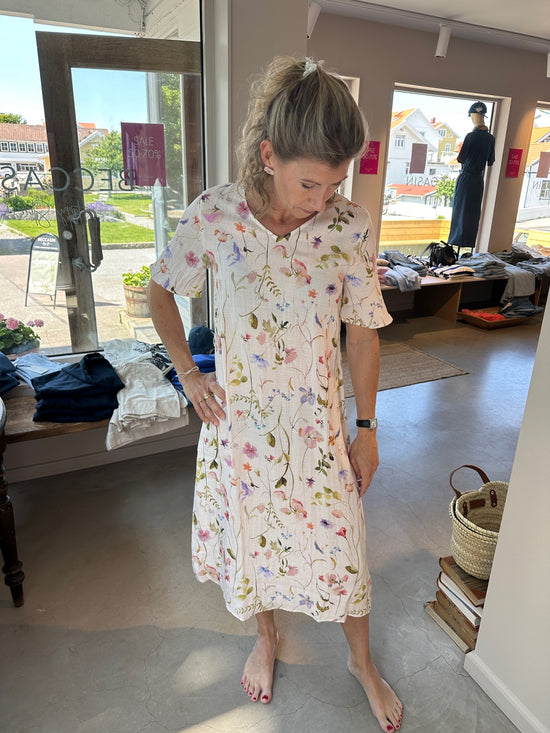 Jdyviola Midi Dress Pristine Garden Flower
