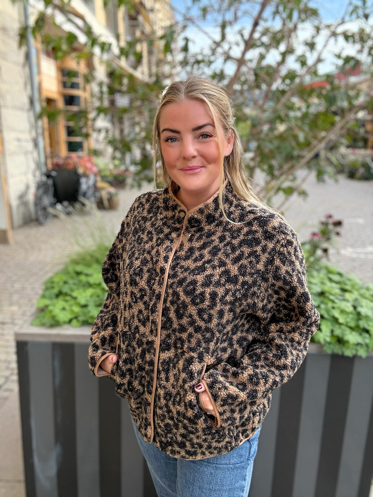 Jxvera Teddy Jacket Cornstalk Leopard