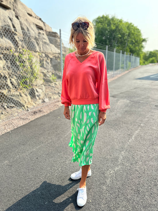 Nelina Ima Raglan Neck Sweatshirt Porcelain Rose
