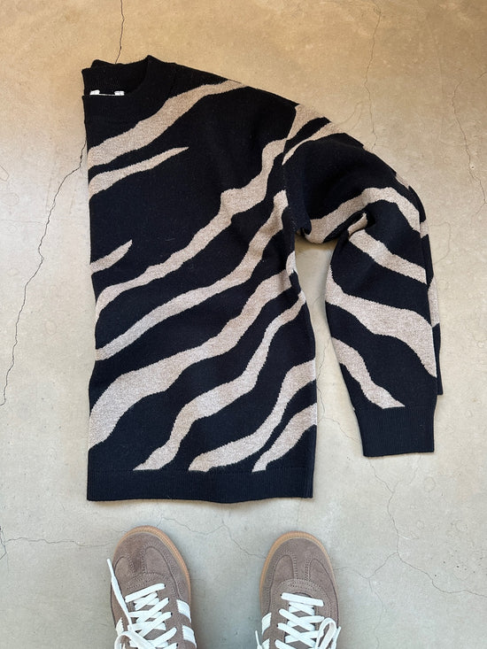 Objray Lo Long Sleeve Knit Pullover Black Desert Taupe Tiger Graphic