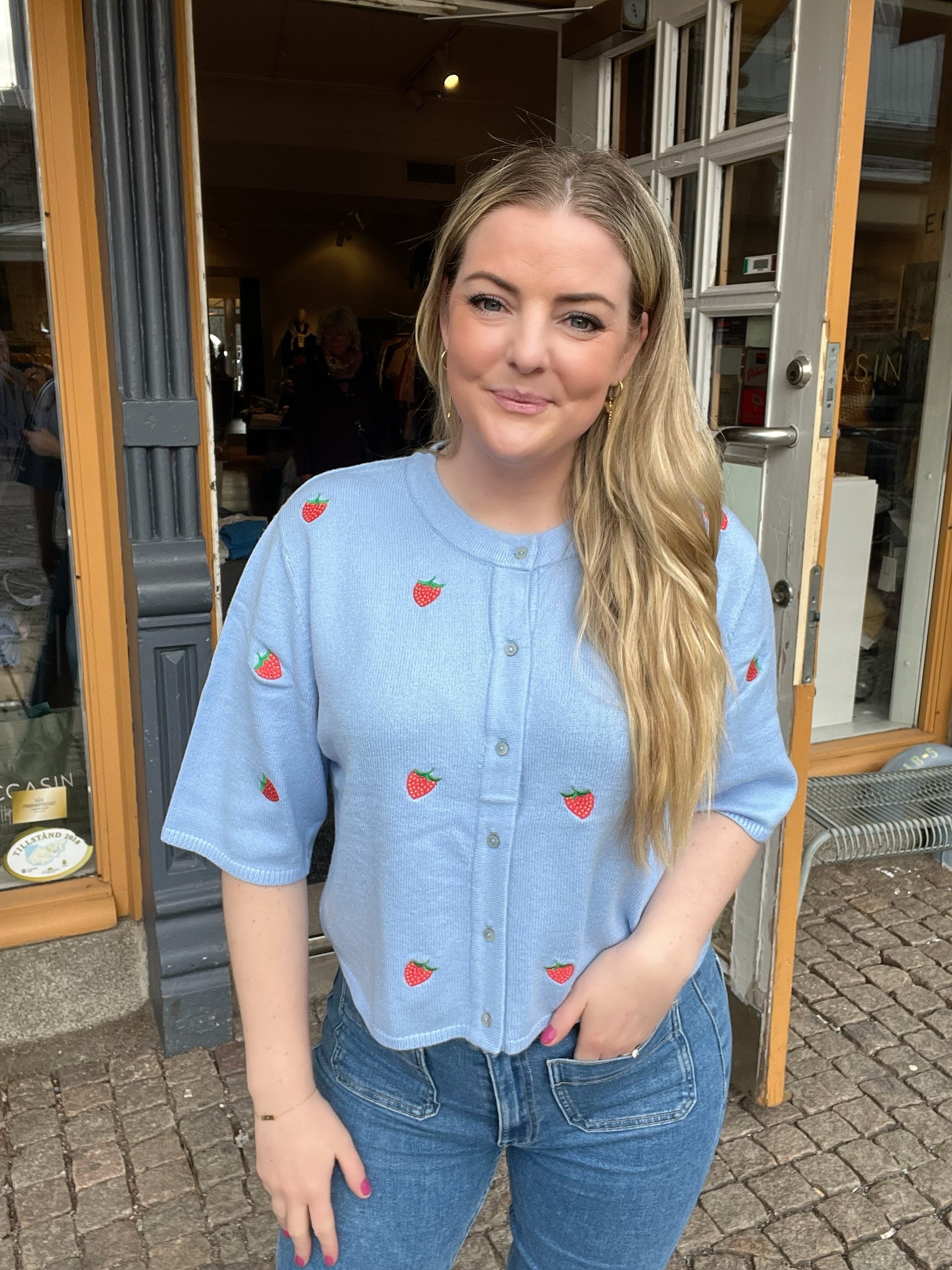 Objthess Sleeve Cardigan Serenity Strawberry Embroidery