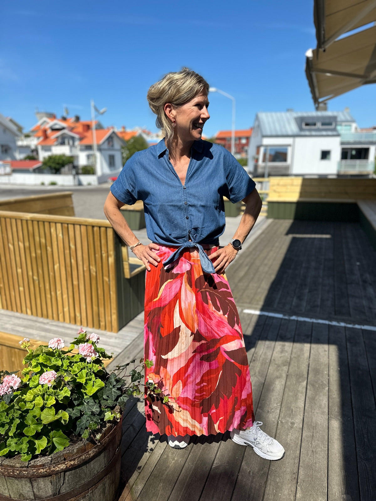 Onlalma Life Poly Plisse Skirt Russet Brown  Leafy Charm