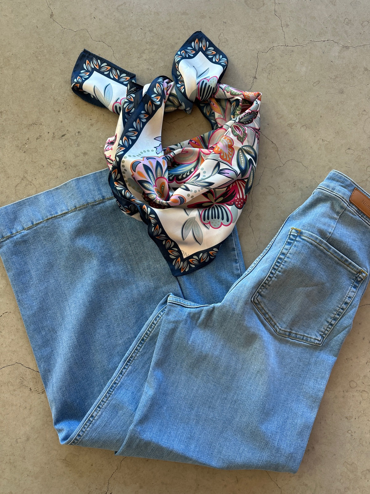 Onlbella Printed Satin Scarf Acc Cloud Dancer Folk Flower