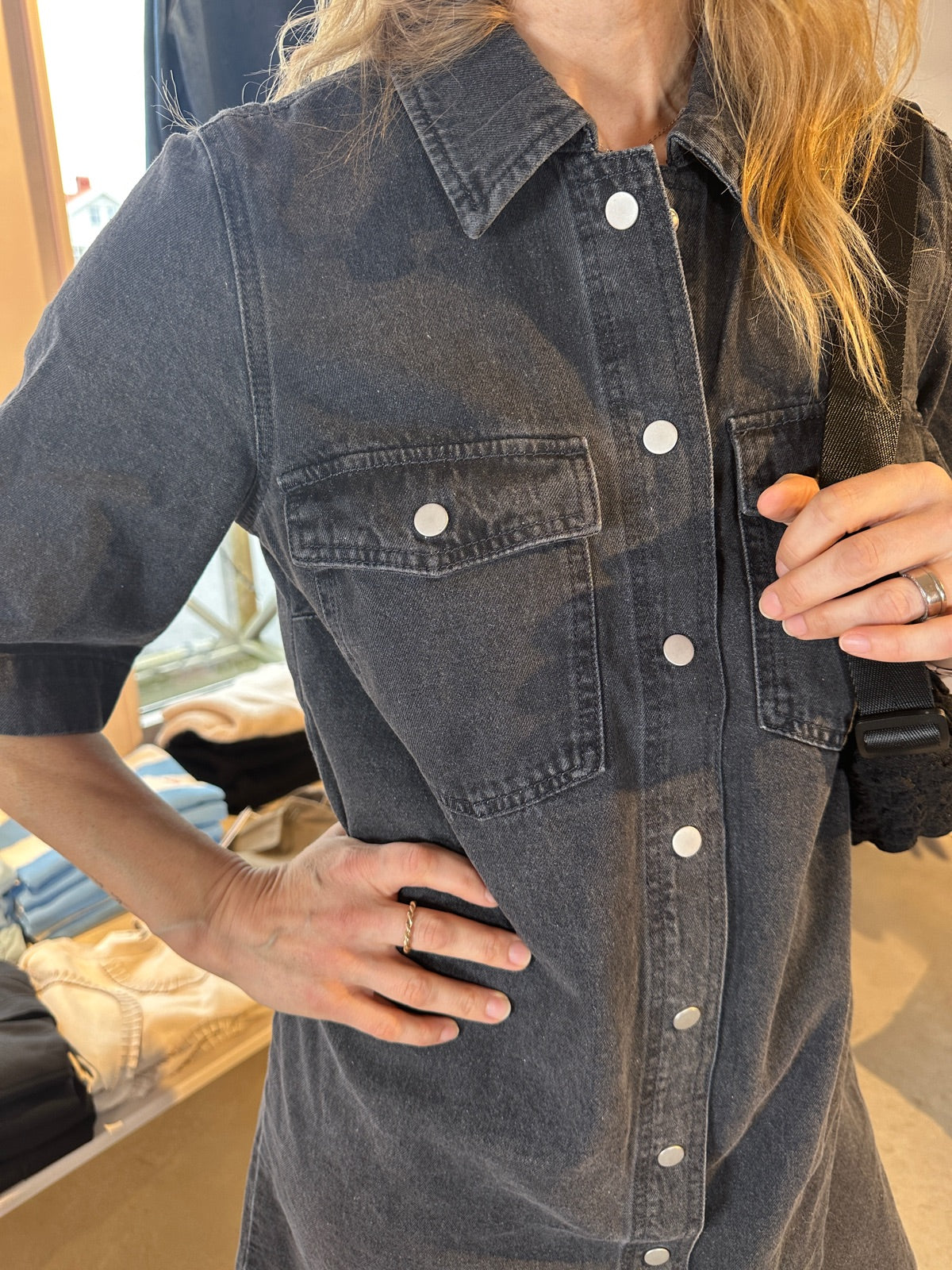 Onlbelle Short Sleeve Button Dress Gua Washed Black