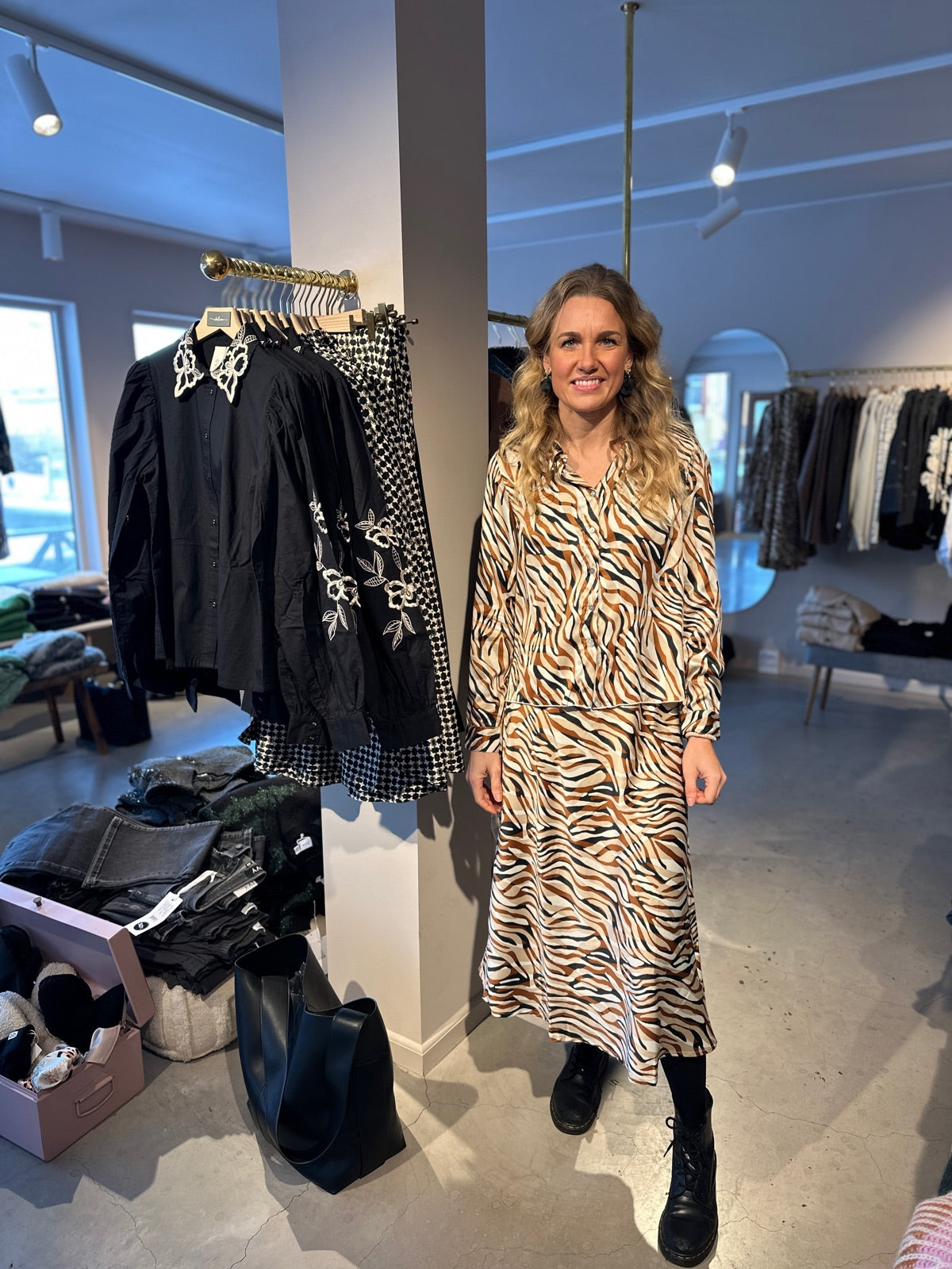 Onljane Life Long Sleeve Plisse Shirt Leather Brown Soft Sway