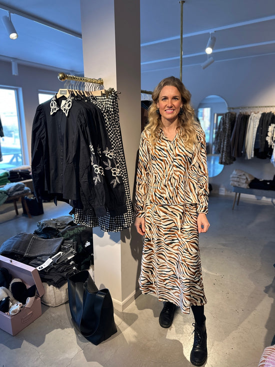 Onljane Life Long Sleeve Plisse Shirt Leather Brown Soft Sway