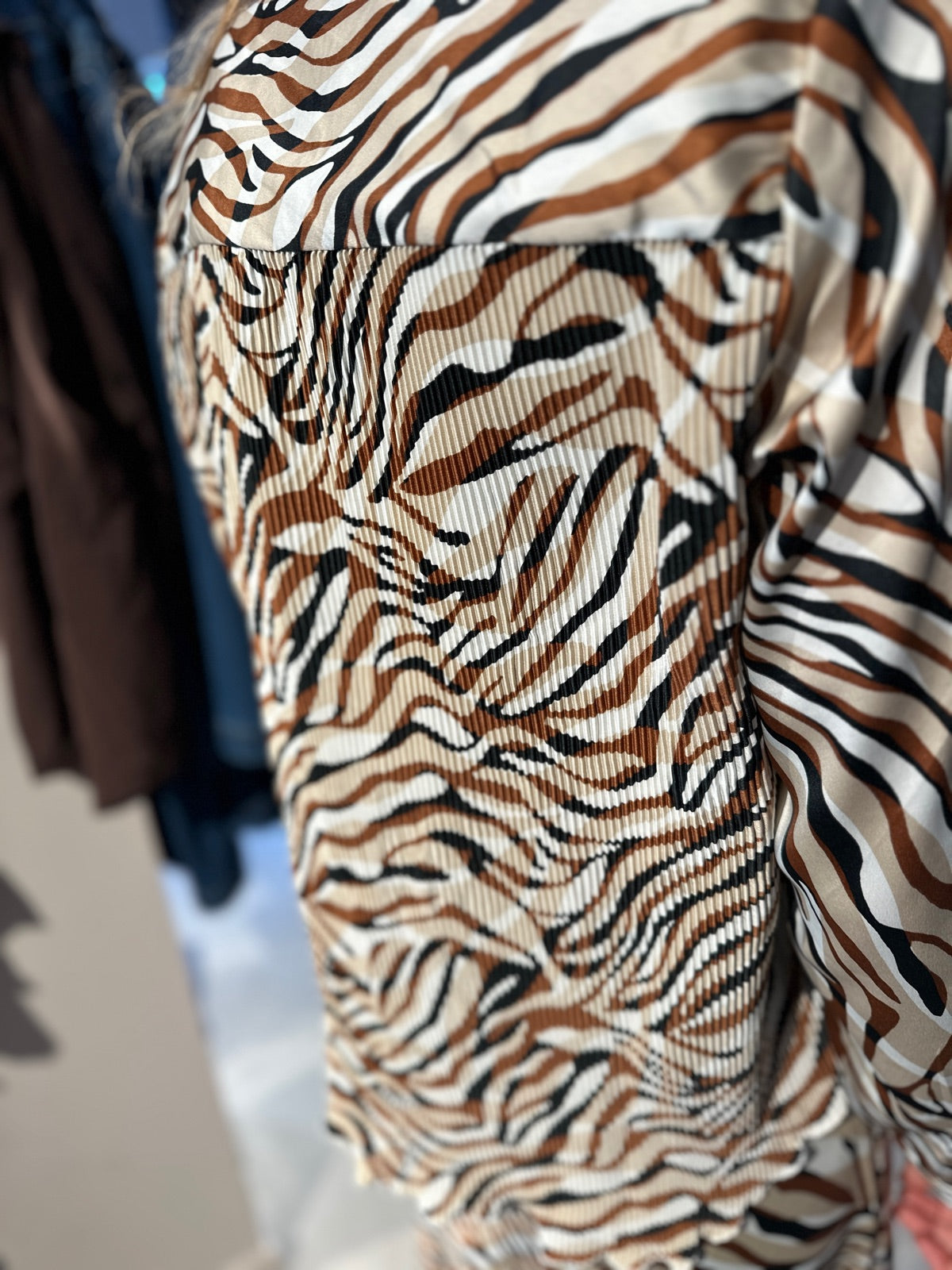 Onljane Life Long Sleeve Plisse Shirt Leather Brown Soft Sway