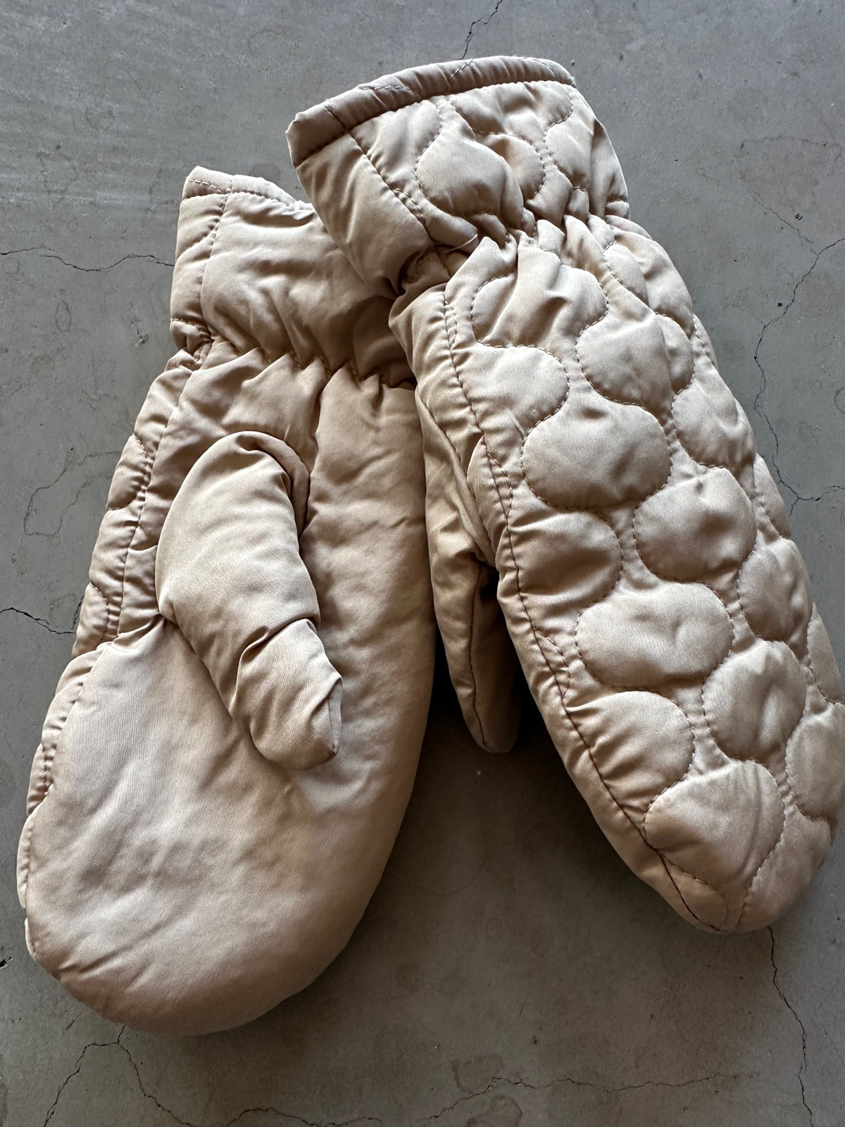 Onlkicky Life Quilt Mittens Acc Brown Rice