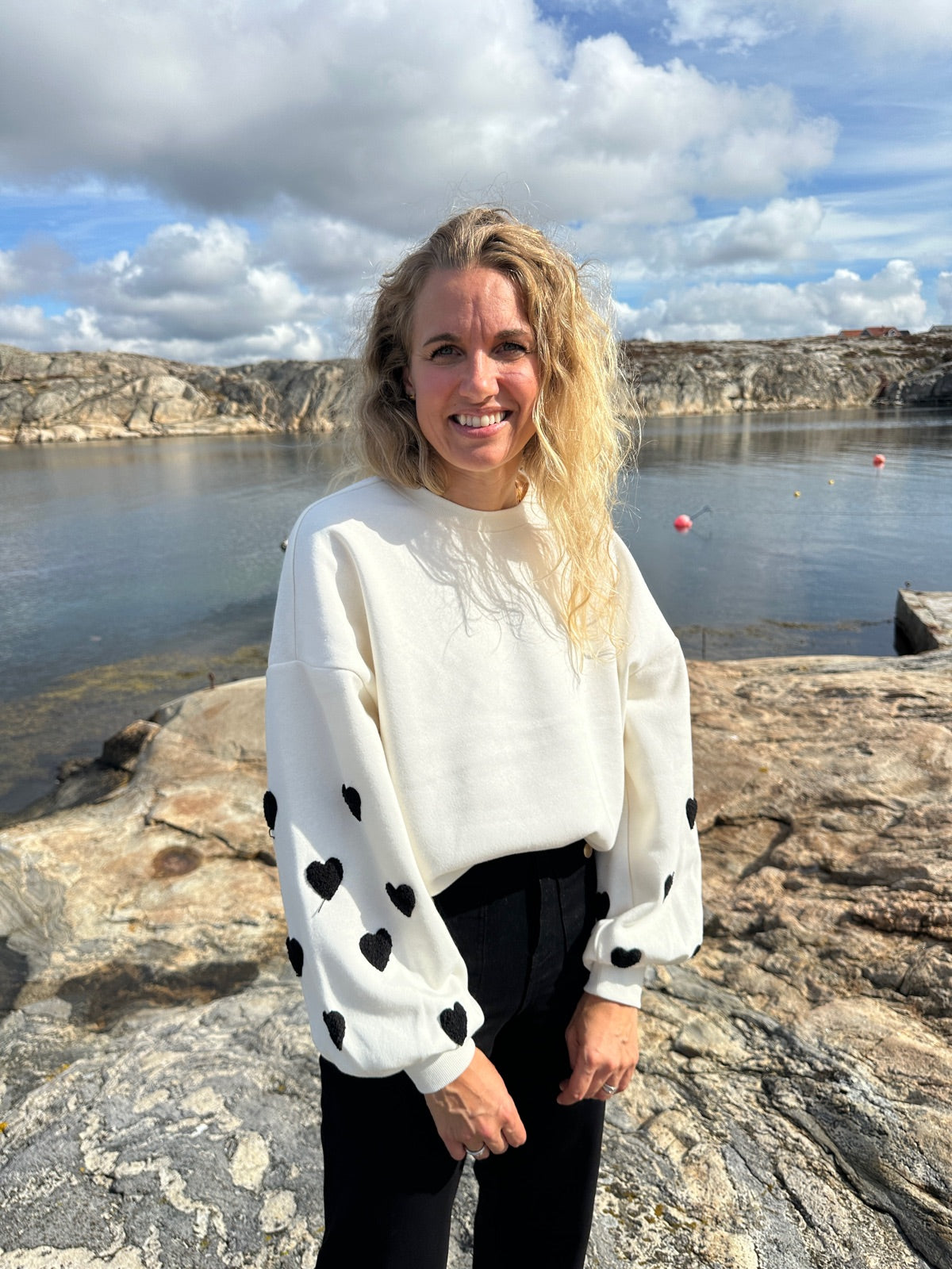 Onlmacy Long Sleeve O Neck Cloud Dancer W Black Hearts