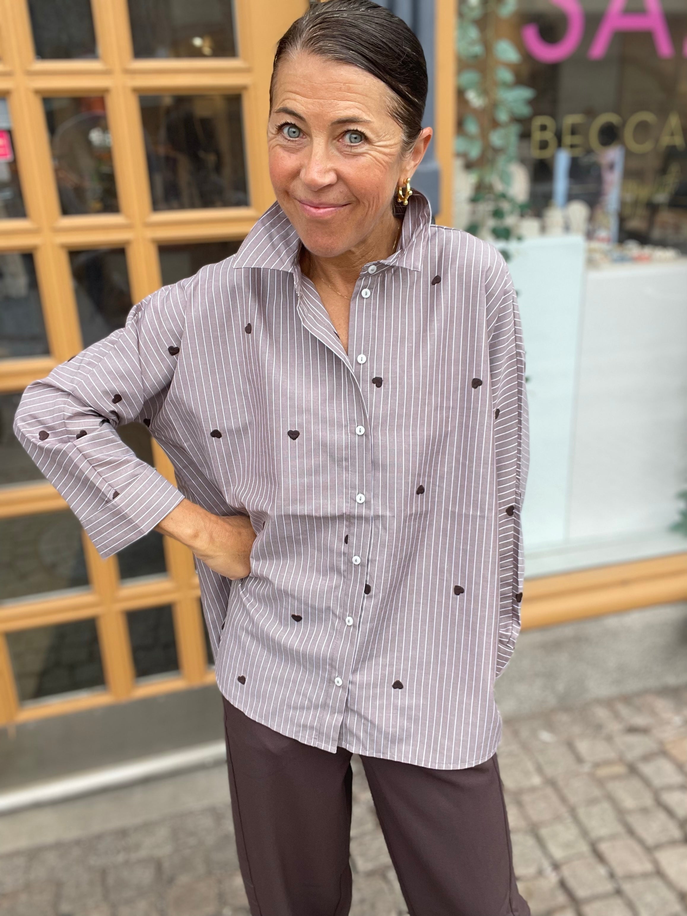 Onlnew Lina Grace Emb Shirt Coffee Bean Stripe W Coffee Bean Heart Emb
