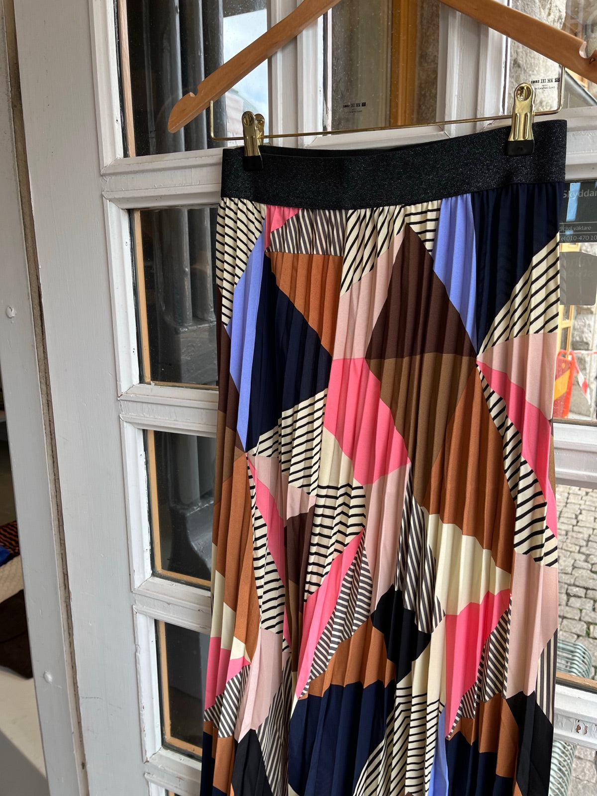 Onlsimone Life Midi Plisse Skirt Confetti Poetic Graphic