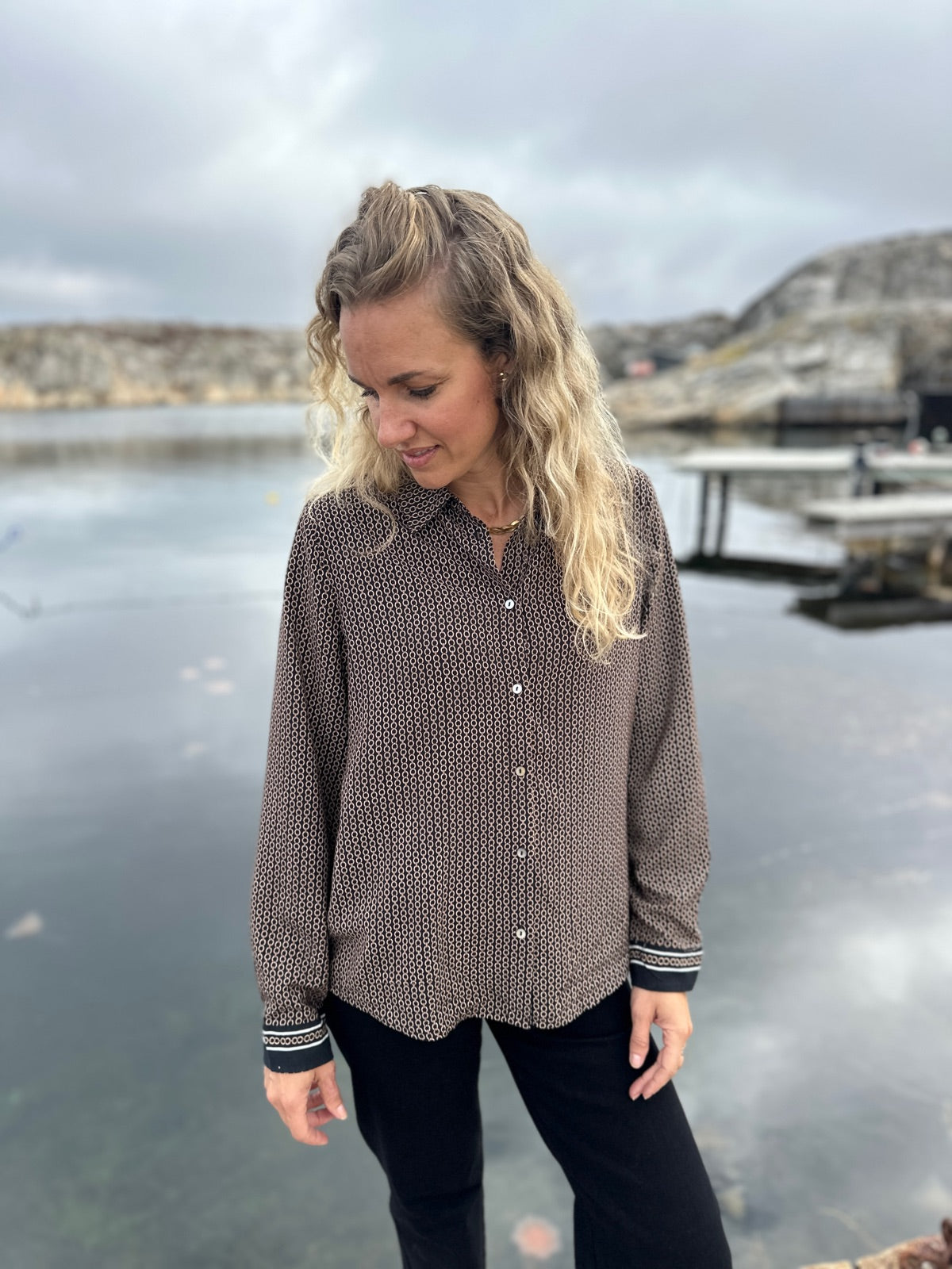 Onlveda Border Long Sleeve Shirt Black Border Chain