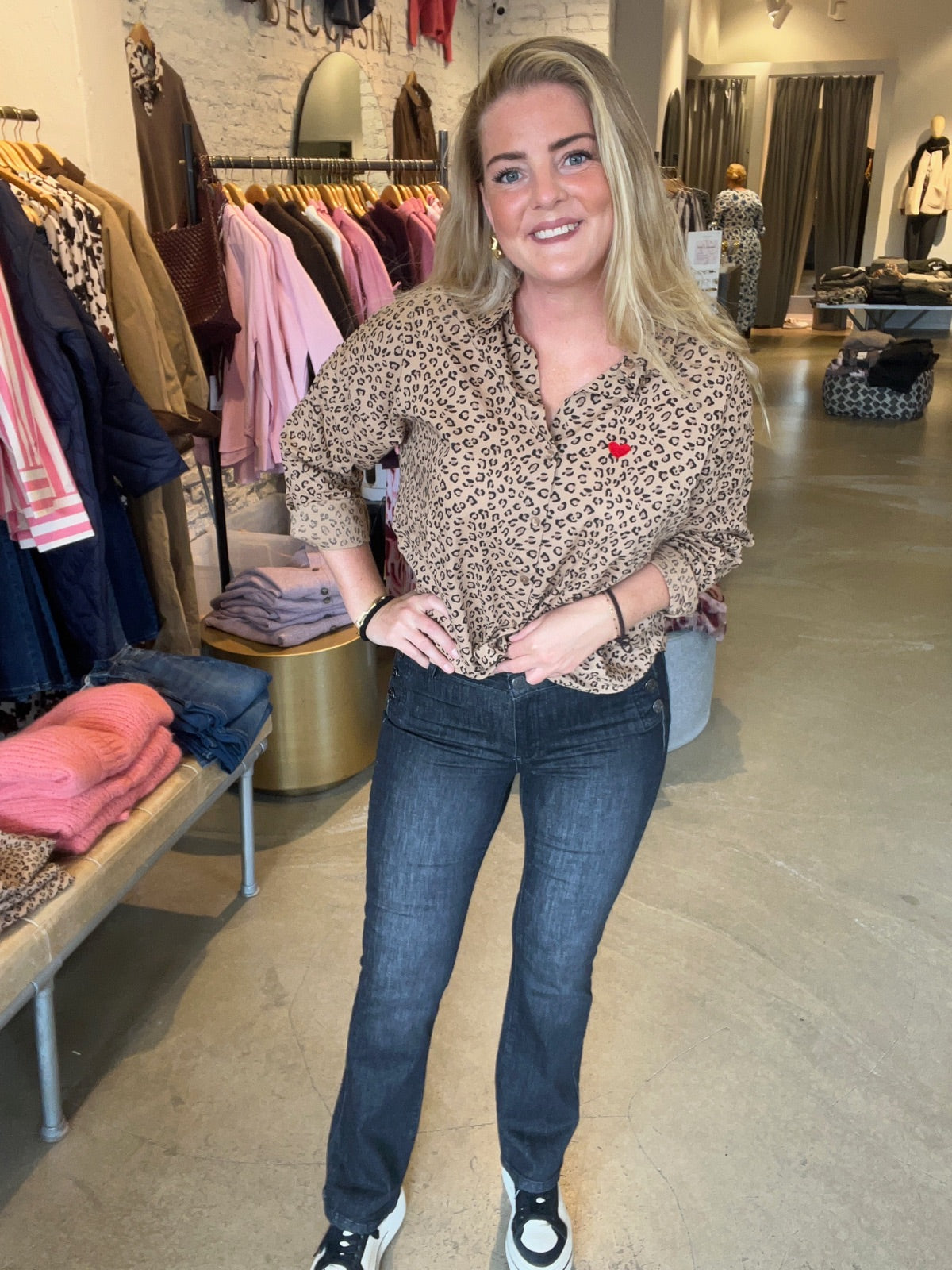 Pcjanna Long Sleeve Loose Shirt Greige Leopard W Red Emb Heart