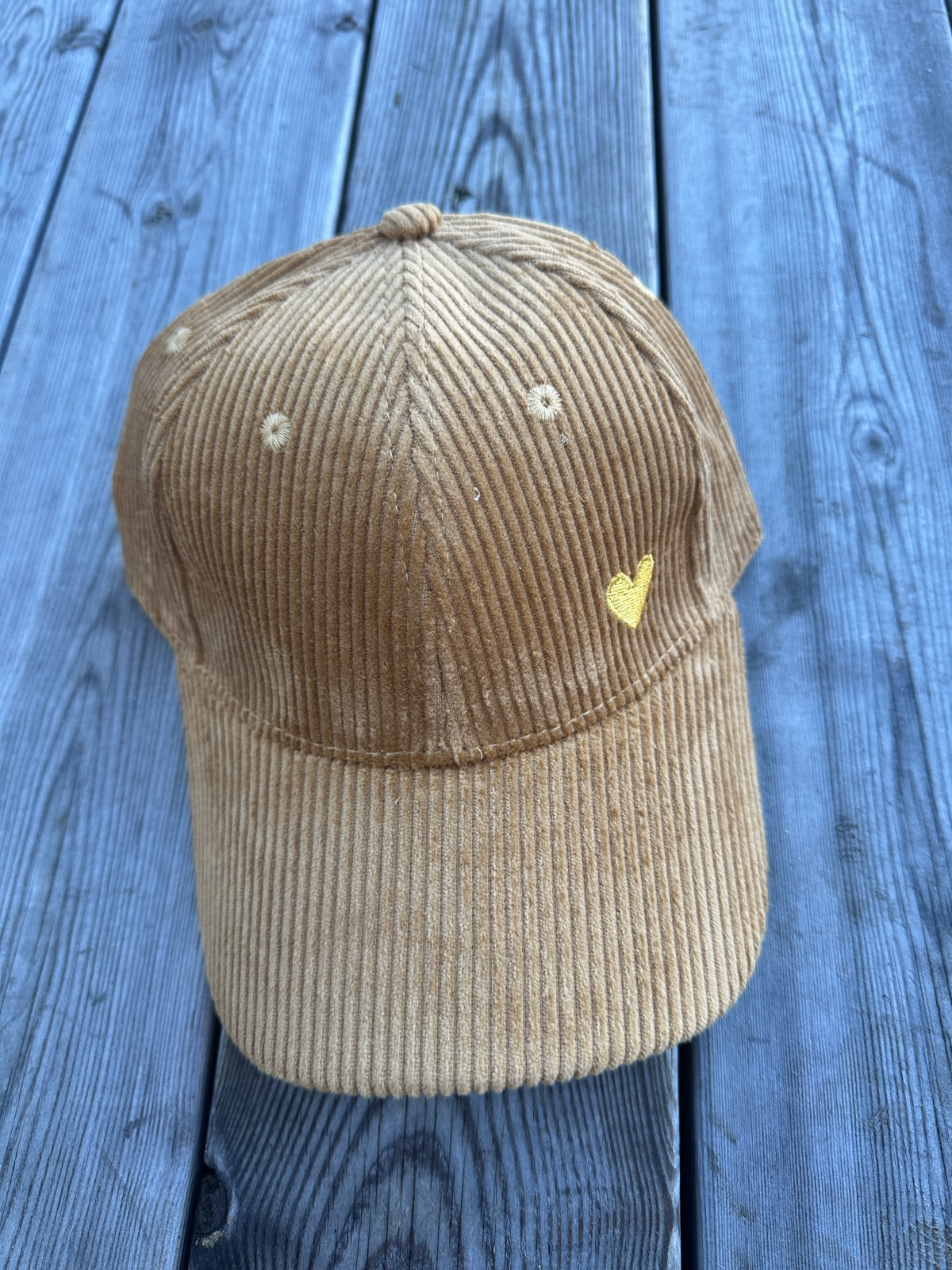 Pcjenny Velvet Emb Cap Dijon Gold Heart Emb