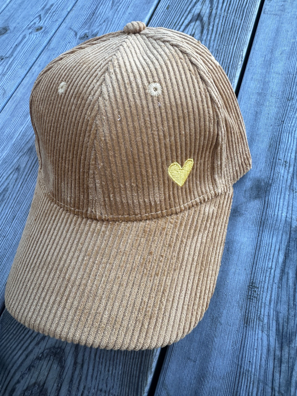 Pcjenny Velvet Emb Cap Dijon Gold Heart Emb