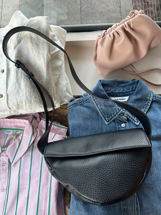 Pcrillo Cross Body Black