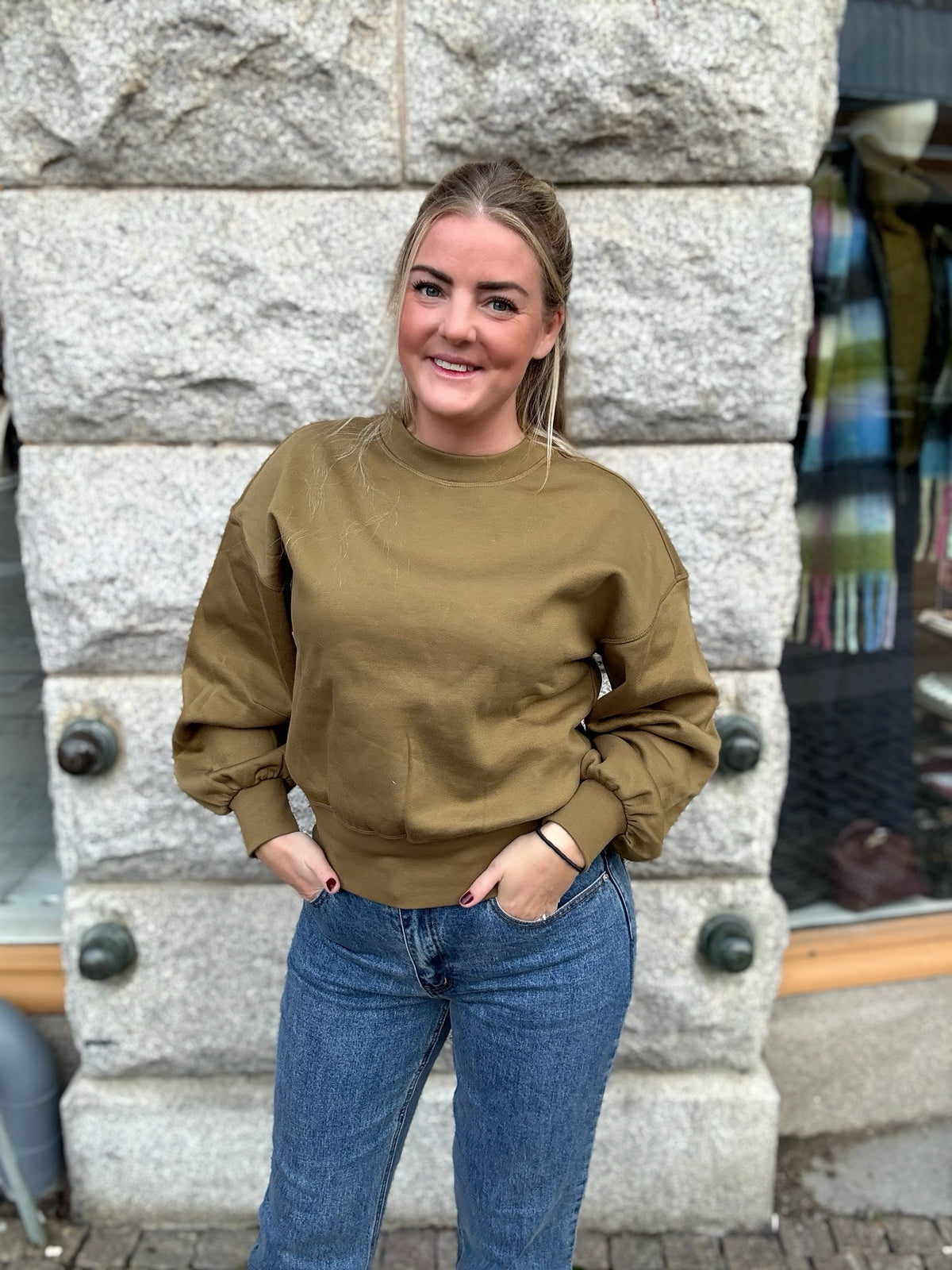 Rouyona Long Sleeve O Neck Sweat Gothic Olive
